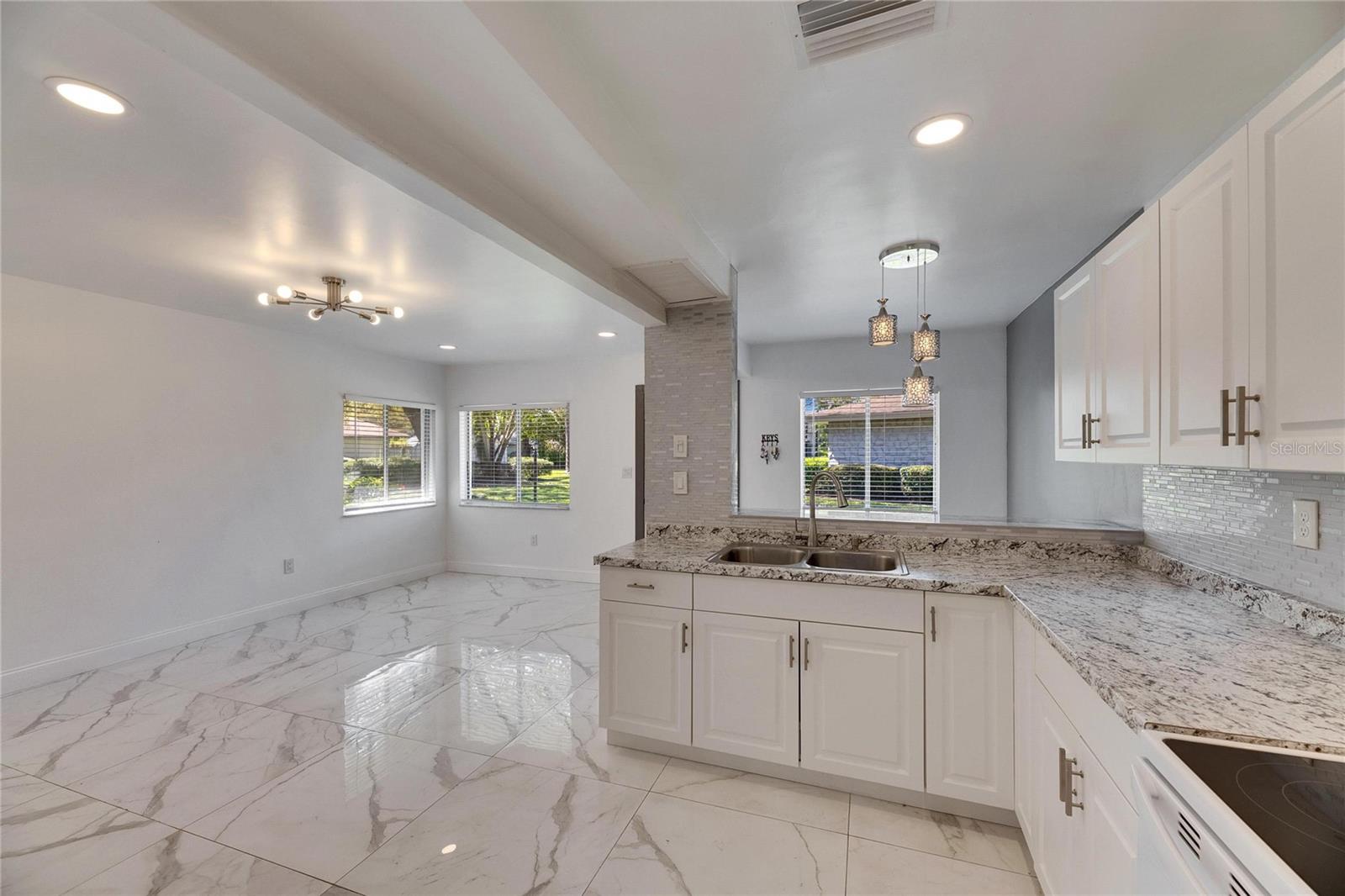 Image 10 of 31 For 1828 Bough Avenue 3