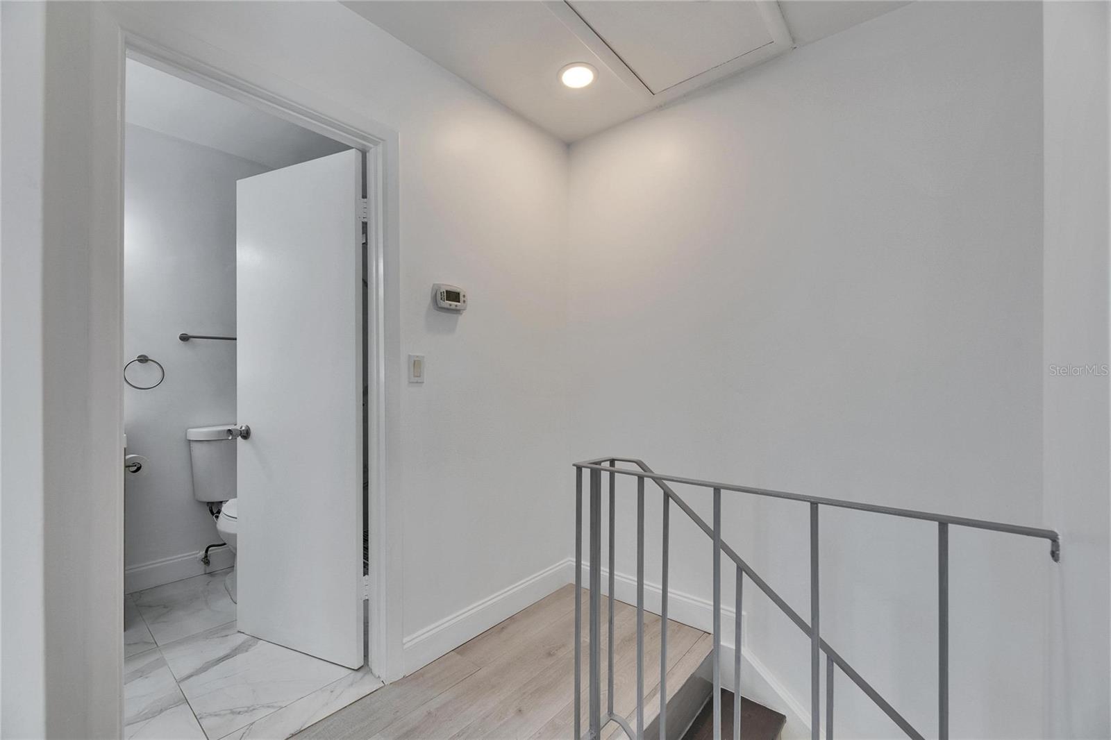 Image 14 of 31 For 1828 Bough Avenue 3