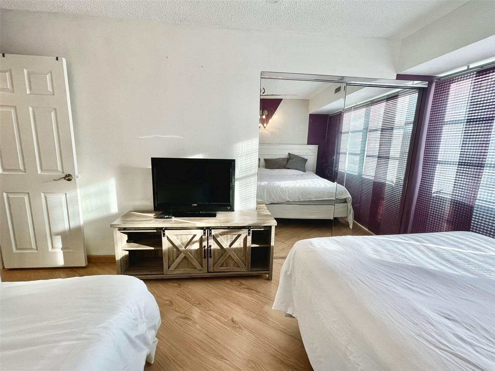 Image 22 of 34 For 3315 58th Avenue S 304