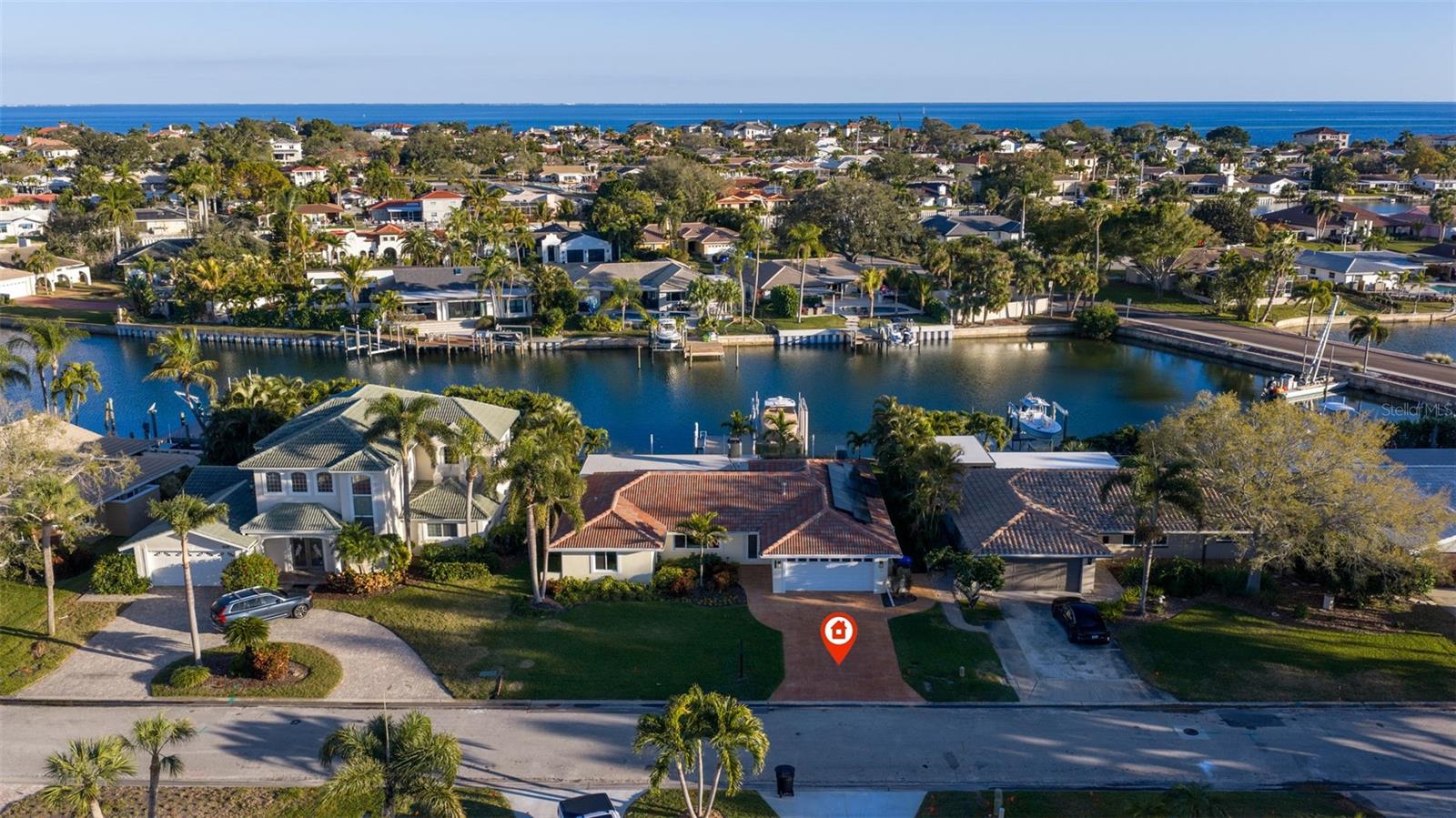 Details for 2024 Massachusetts Avenue Ne, ST PETERSBURG, FL 33703