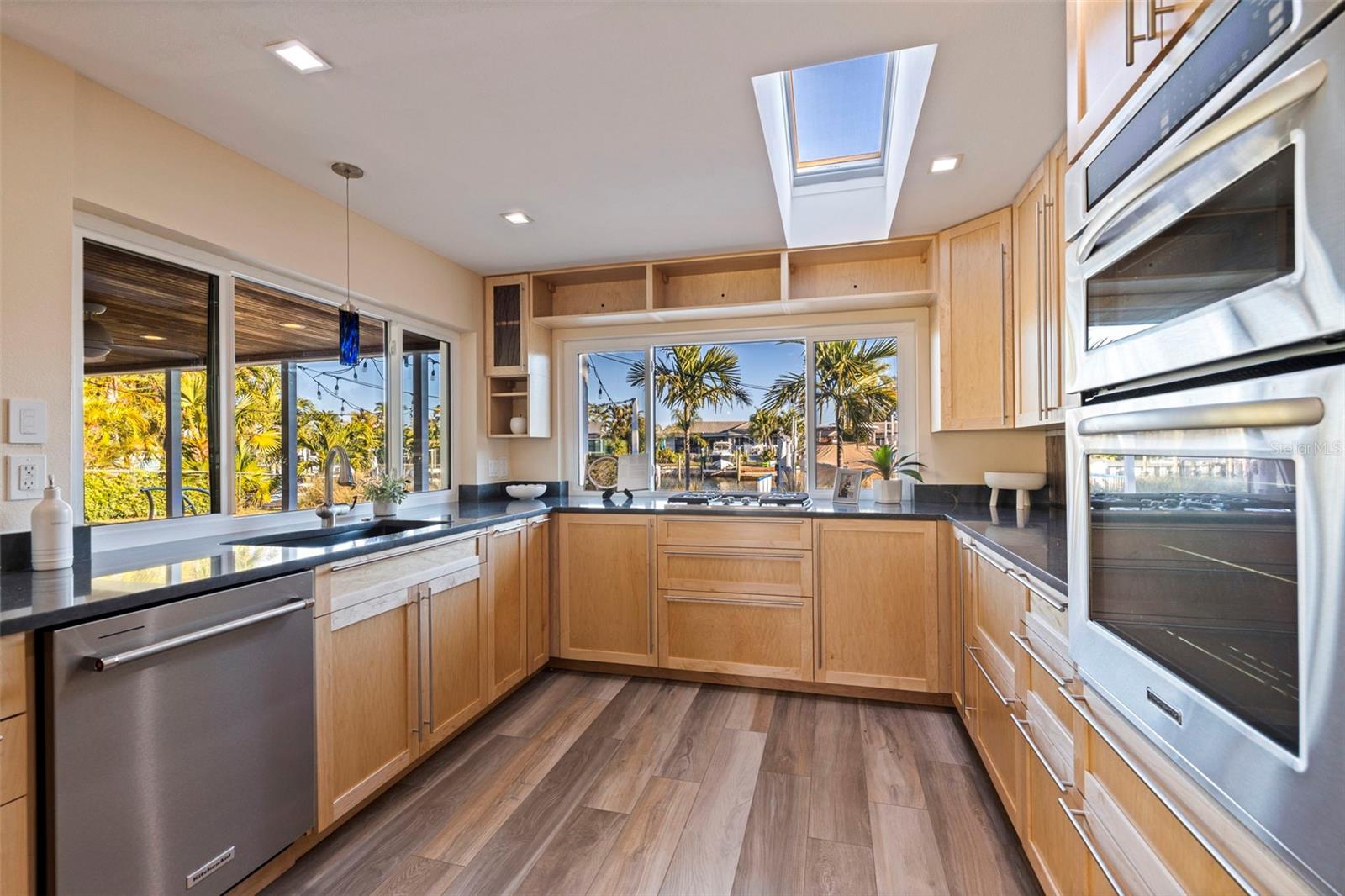 Image 21 of 41 For 2024 Massachusetts Avenue Ne