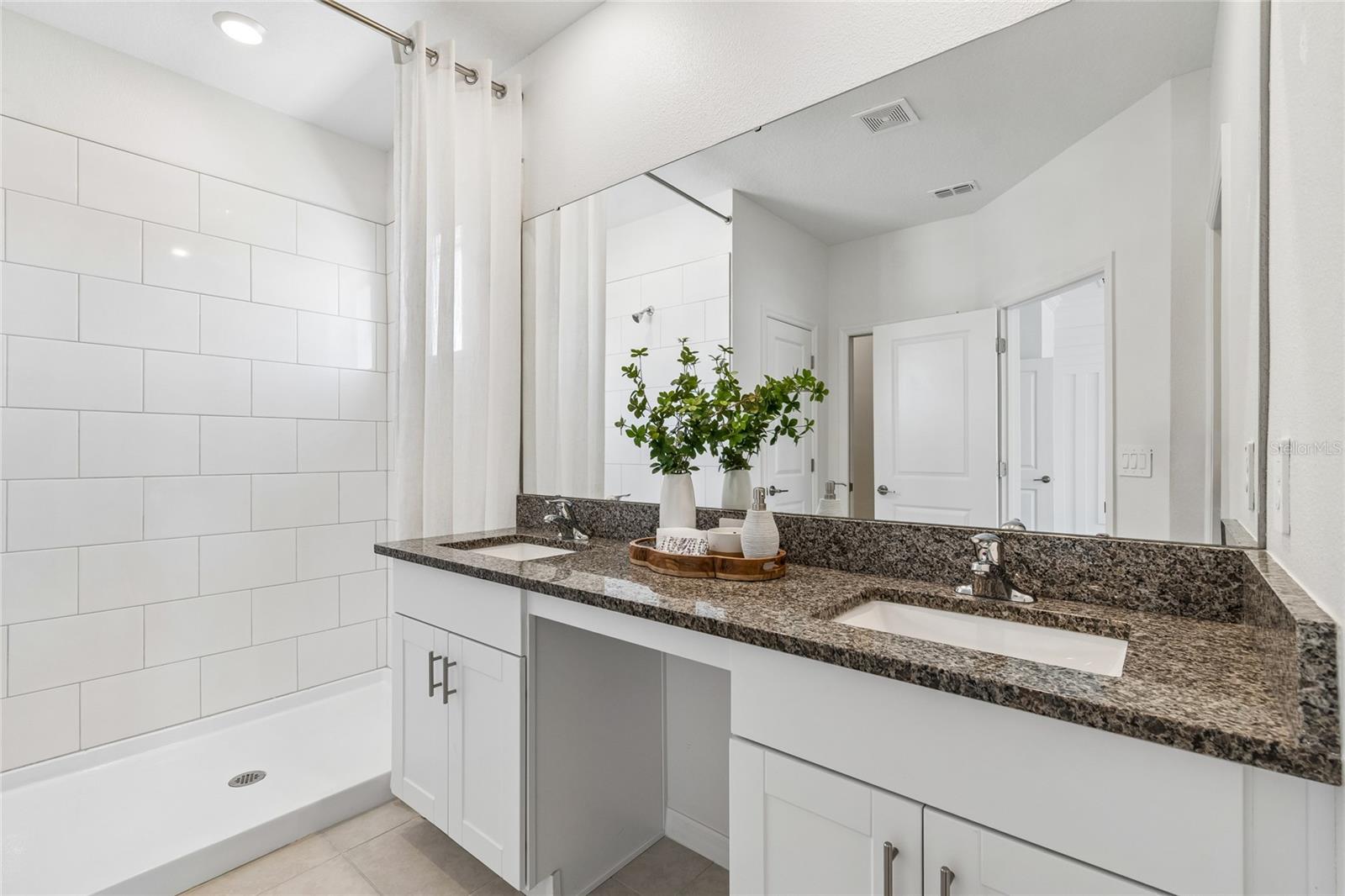 Image 37 of 41 For 10811 Fowlers Bluff Court