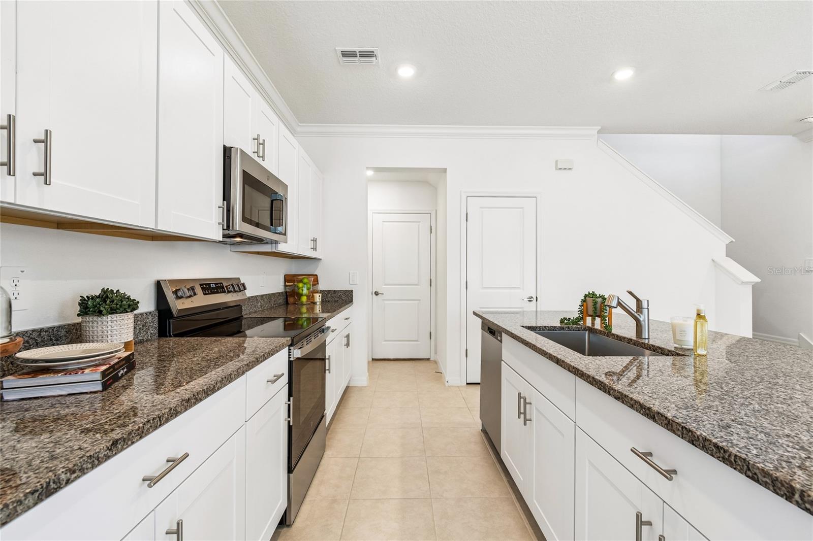 Image 9 of 41 For 10811 Fowlers Bluff Court