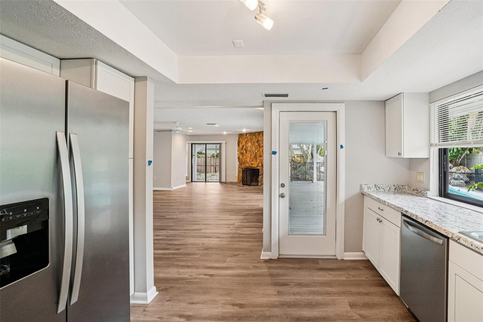 Listing photo id 10 for 4218 Water Oaks Lane