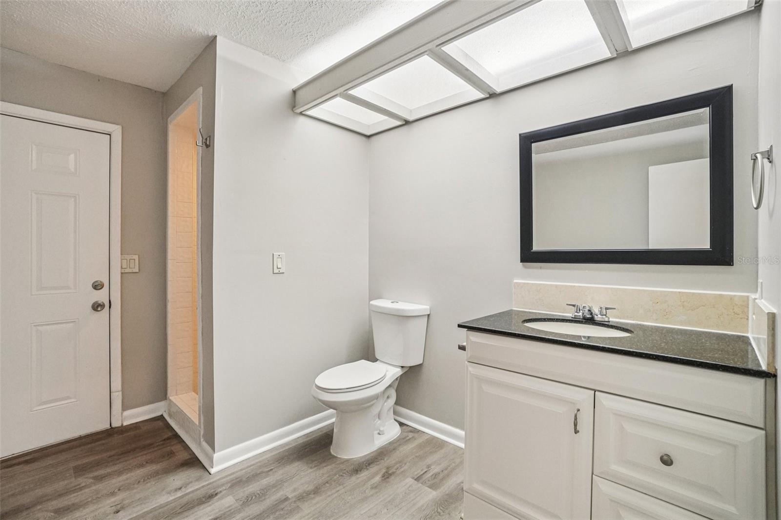 Listing photo id 13 for 4218 Water Oaks Lane