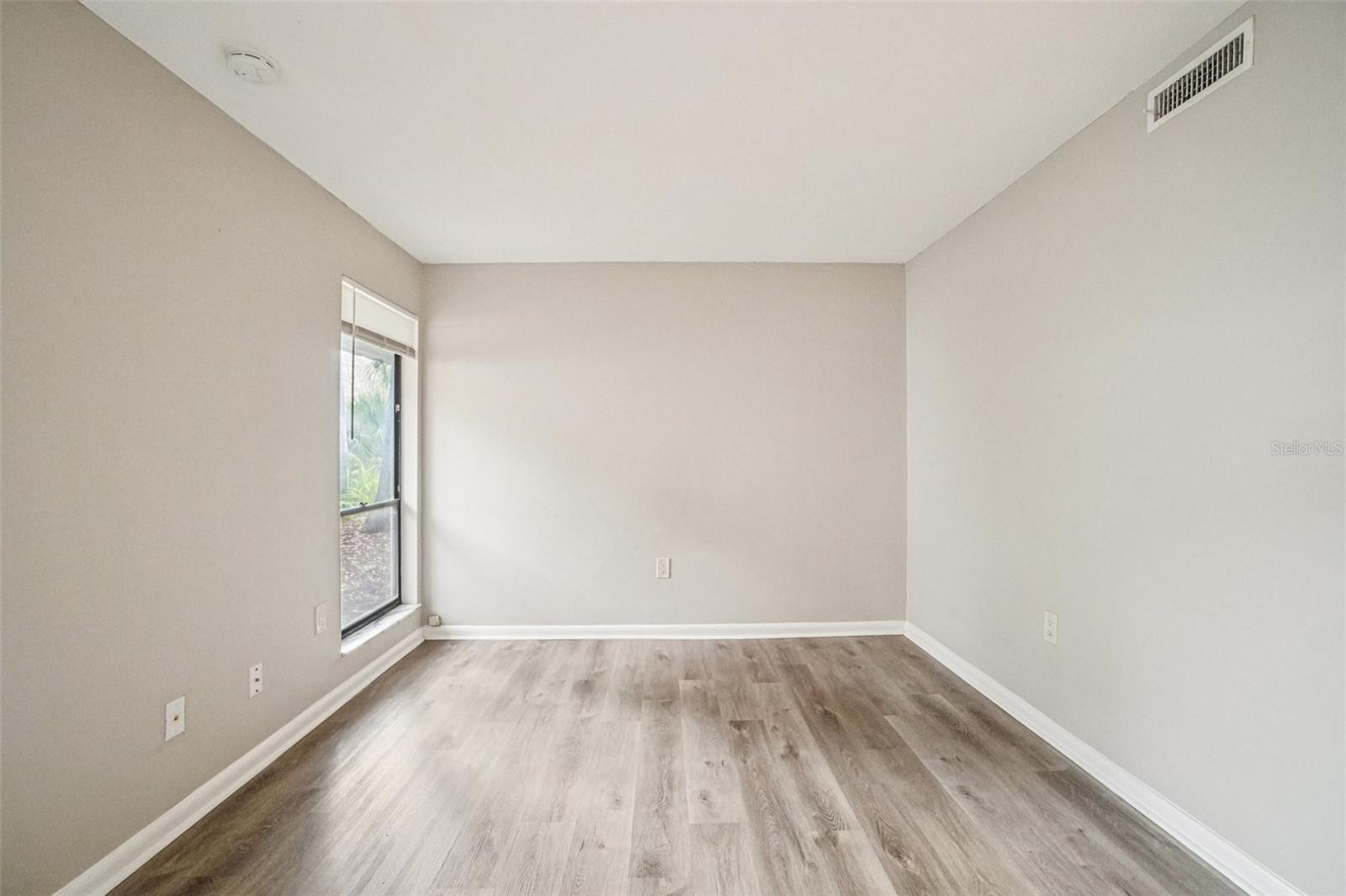 Listing photo id 20 for 4218 Water Oaks Lane