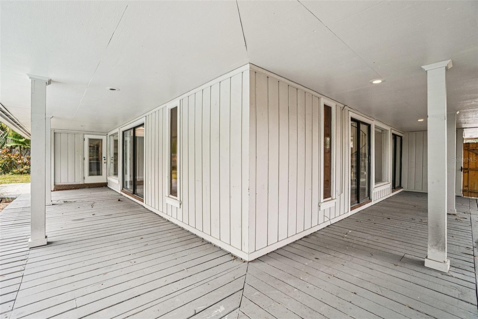 Listing photo id 31 for 4218 Water Oaks Lane