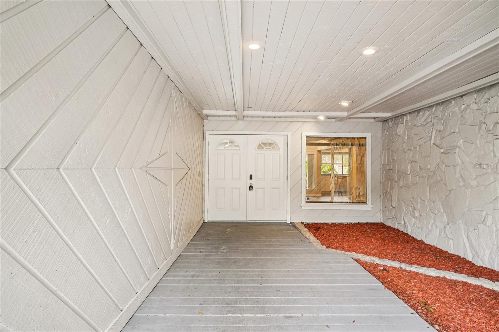 Listing photo id 2 for 4218 Water Oaks Lane