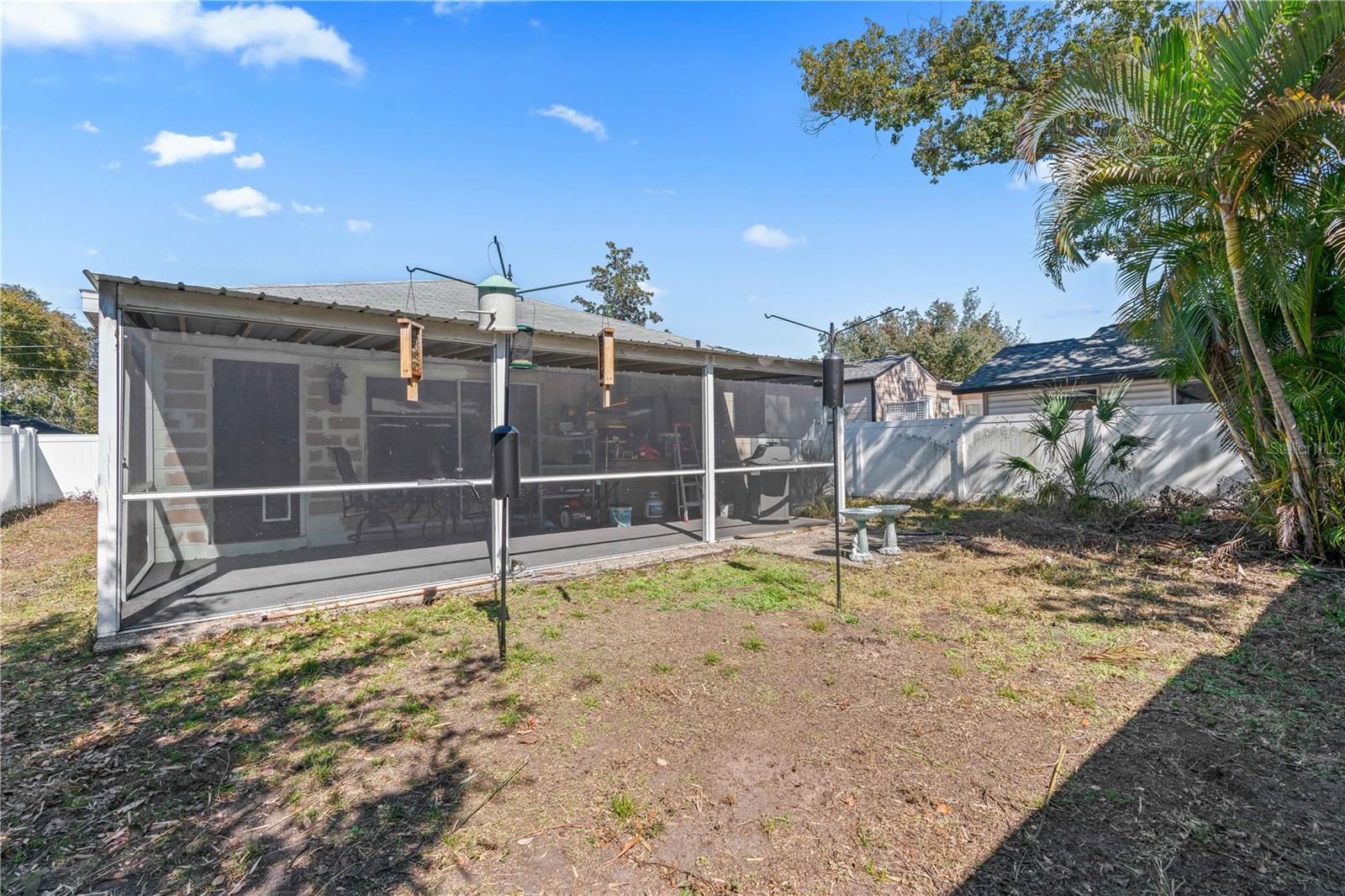 Listing photo id 19 for 4118 Obispo Street