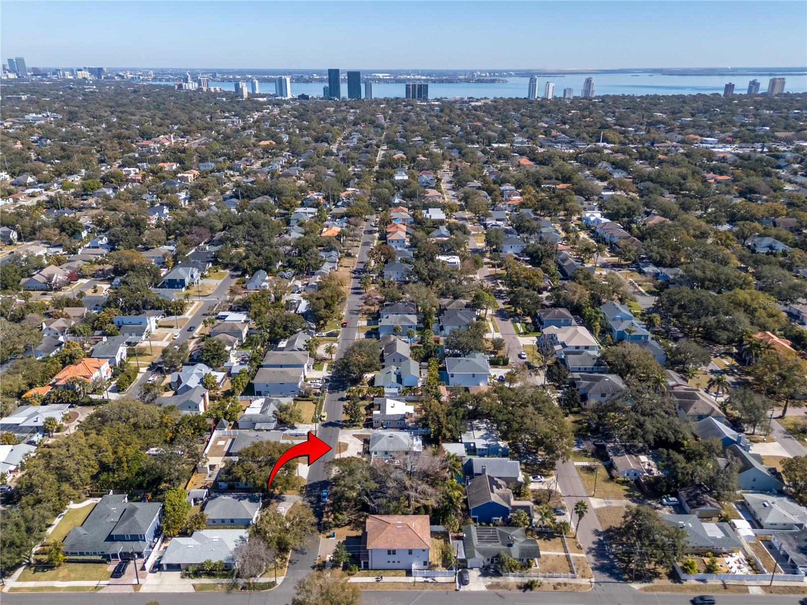 Listing photo id 23 for 4118 Obispo Street