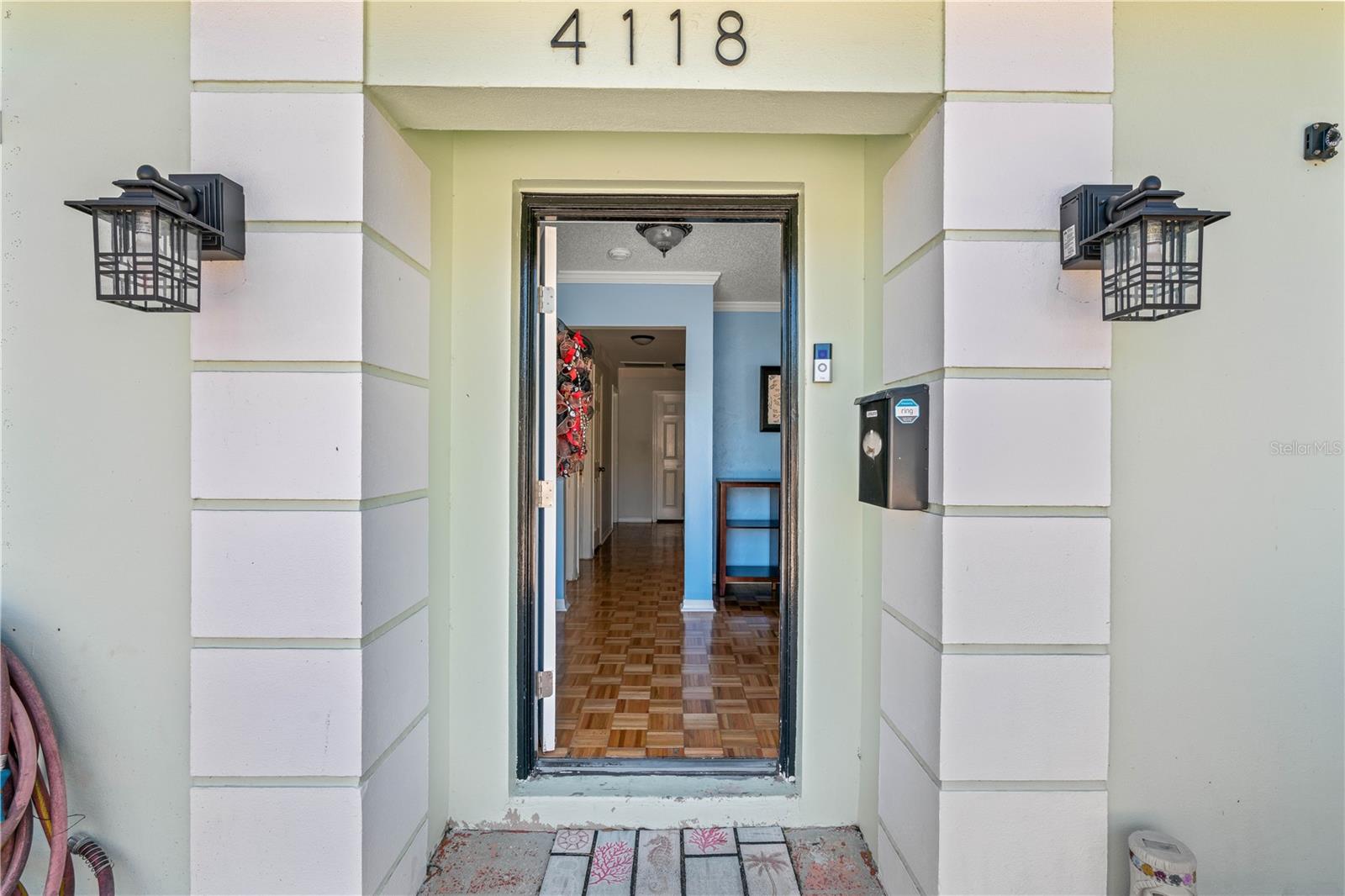 Listing photo id 1 for 4118 Obispo Street