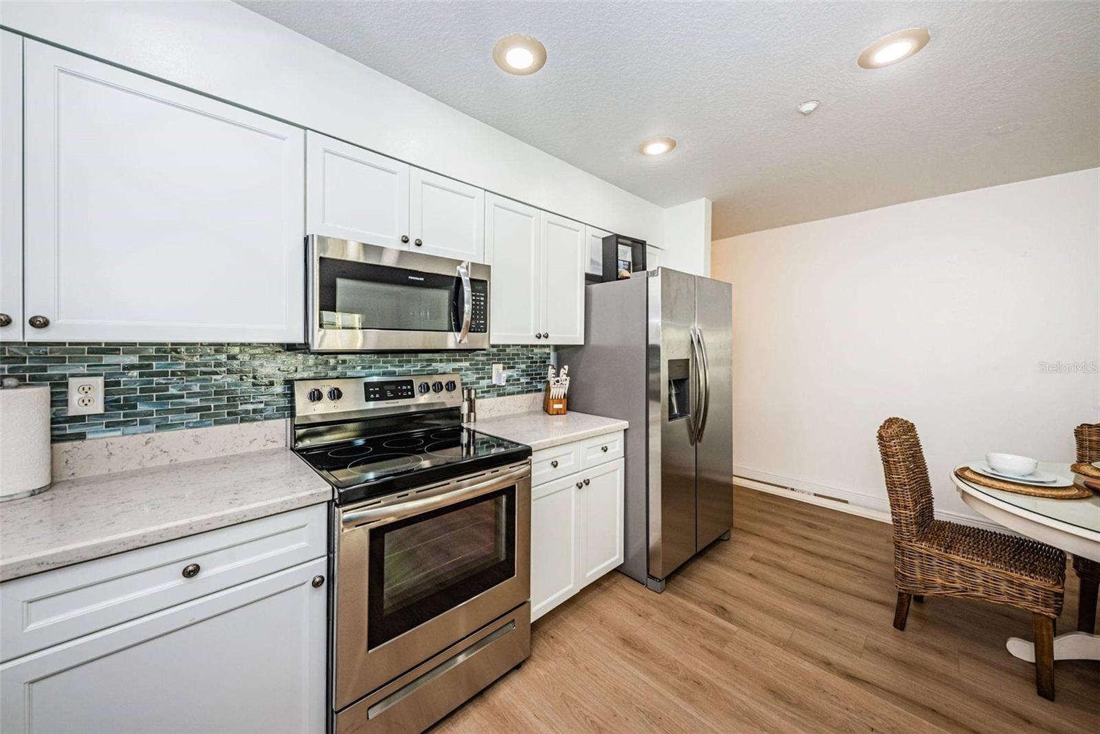 Image 11 of 31 For 1412 Gulf Boulevard 102a