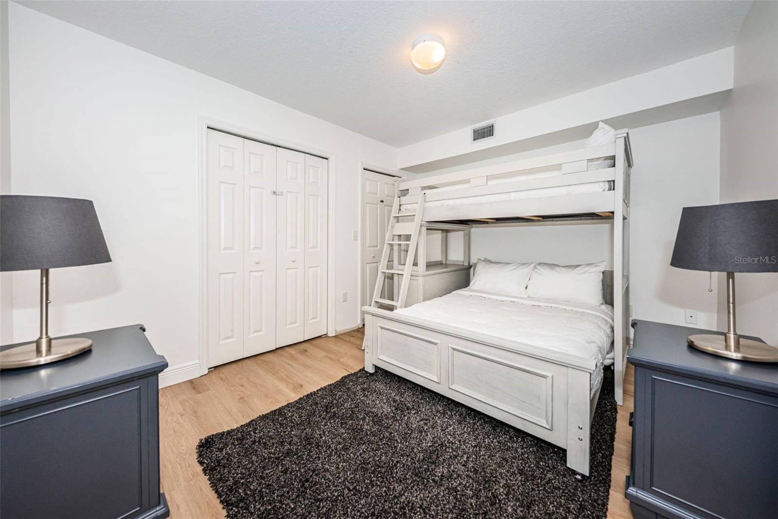 Image 18 of 31 For 1412 Gulf Boulevard 102a