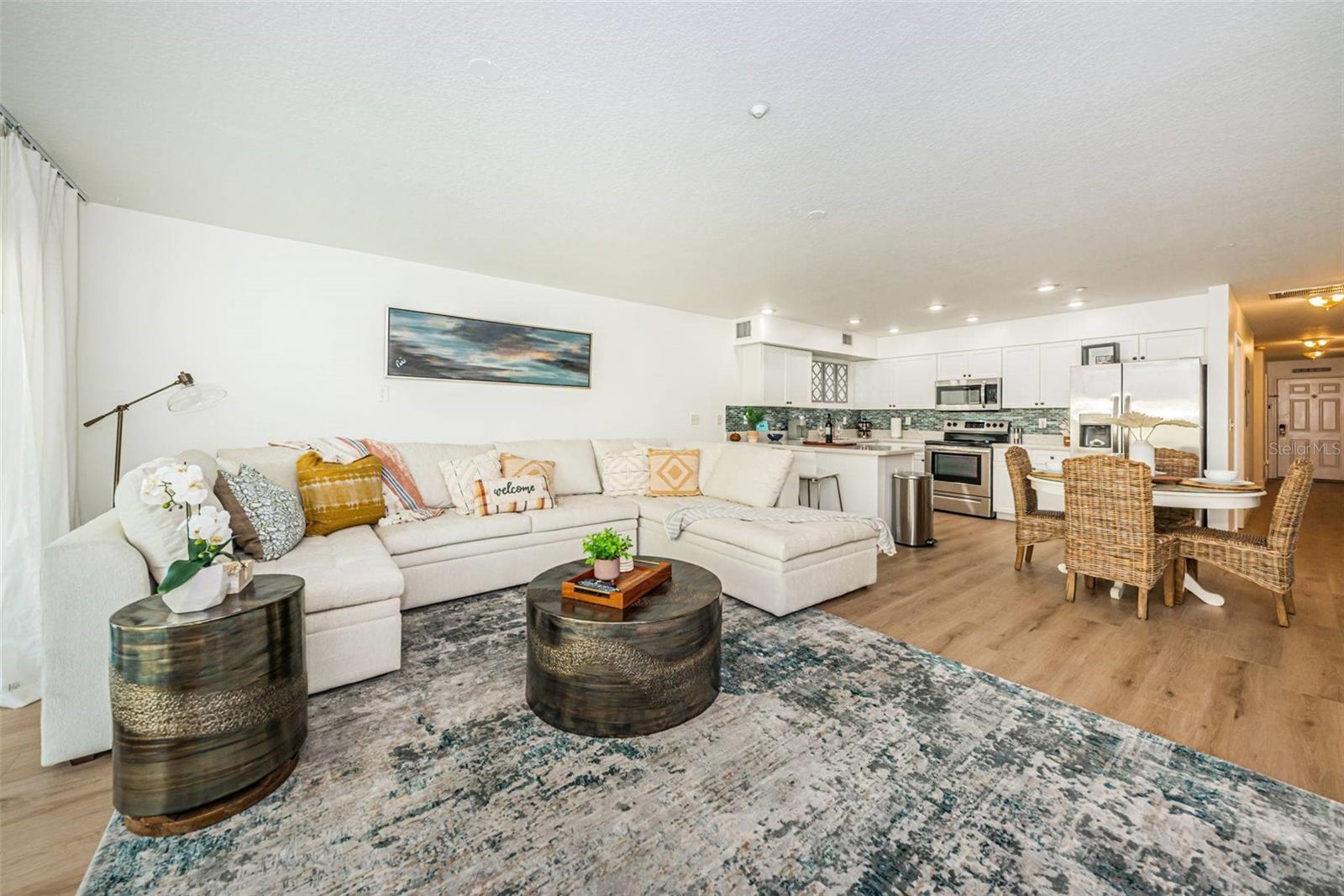 Image 2 of 31 For 1412 Gulf Boulevard 102a