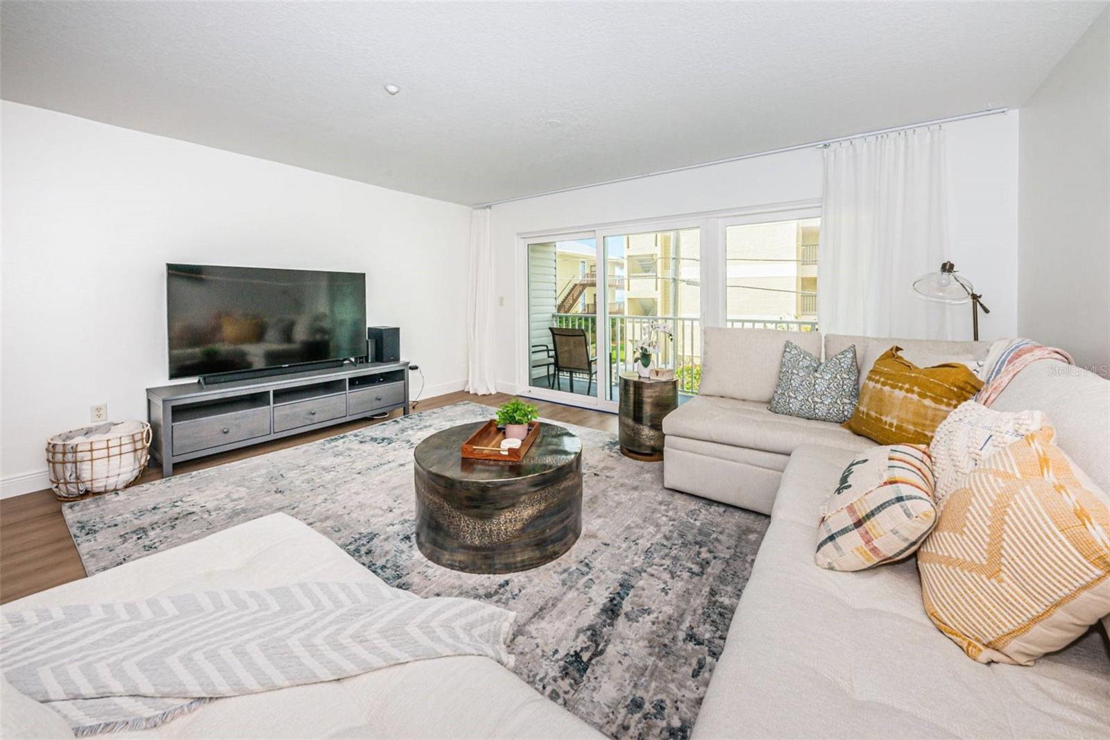 Image 3 of 31 For 1412 Gulf Boulevard 102a