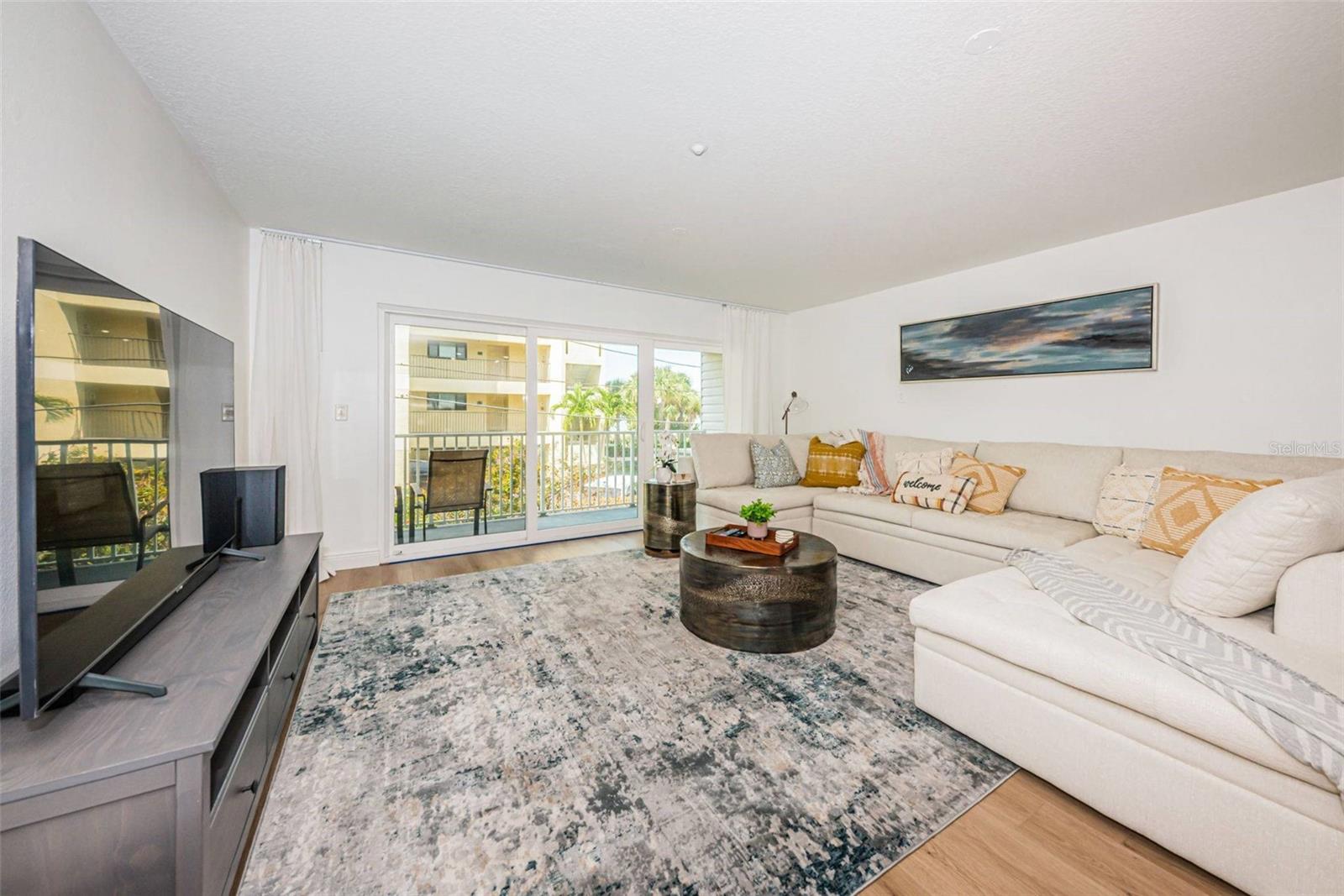 Image 4 of 31 For 1412 Gulf Boulevard 102a