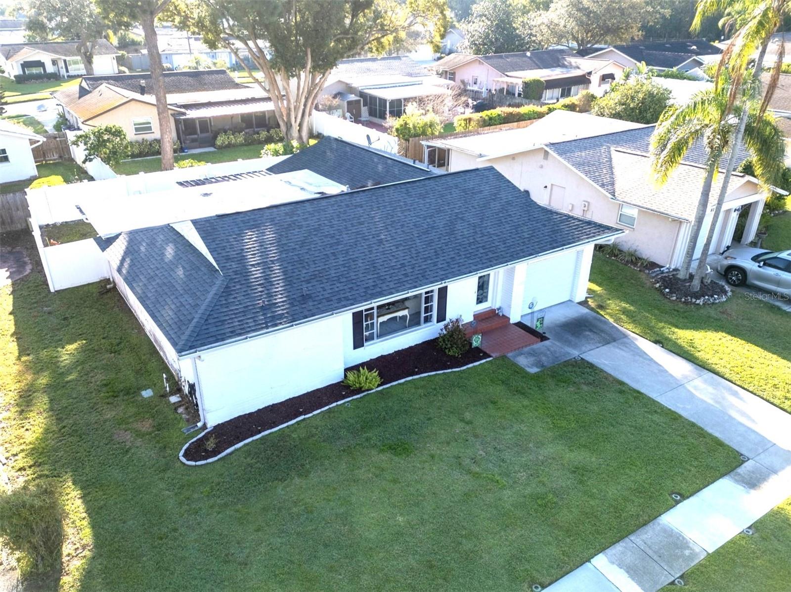 Listing photo id 30 for 811 Helmsman Way