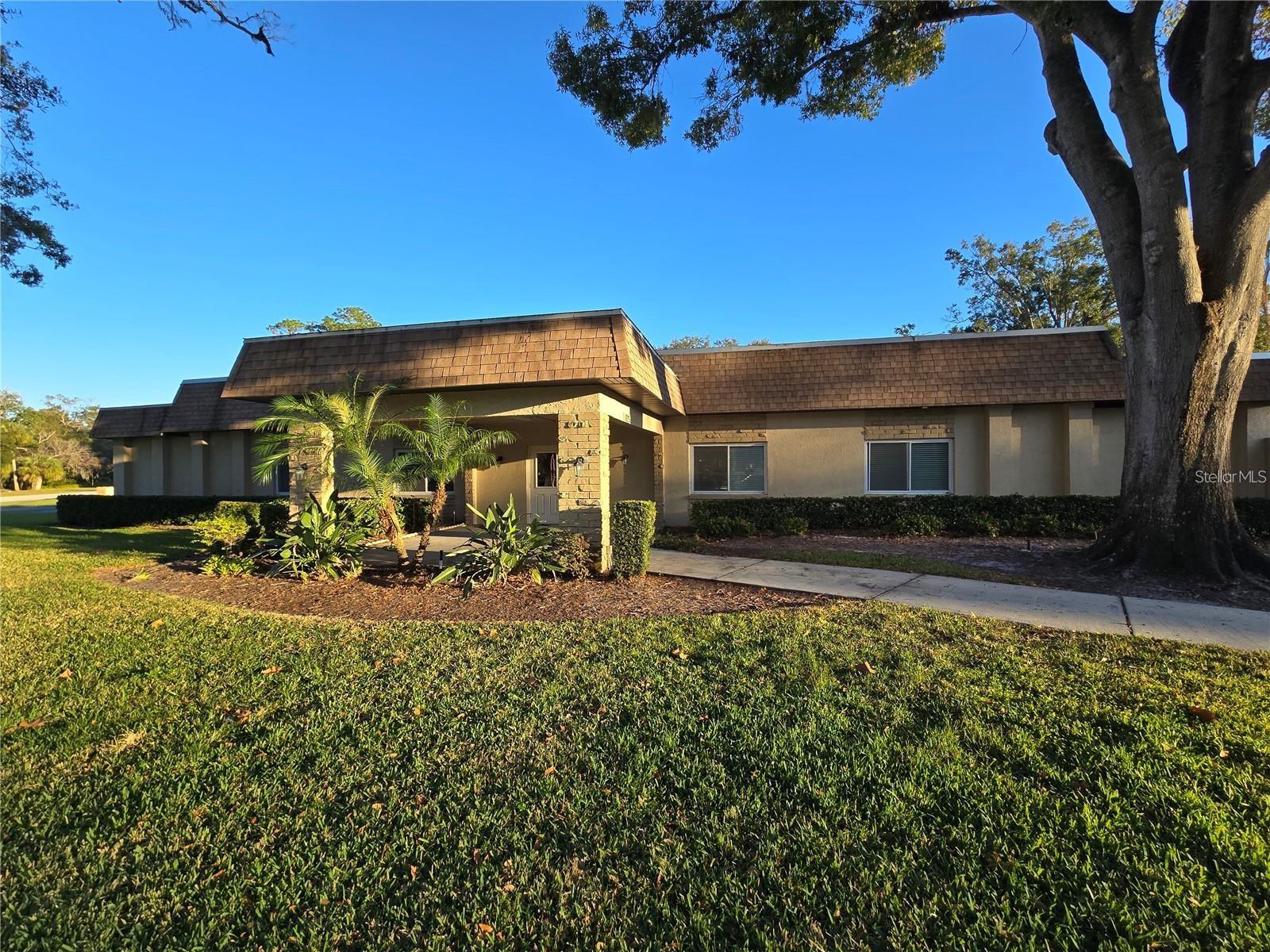 Listing photo id 39 for 811 Helmsman Way