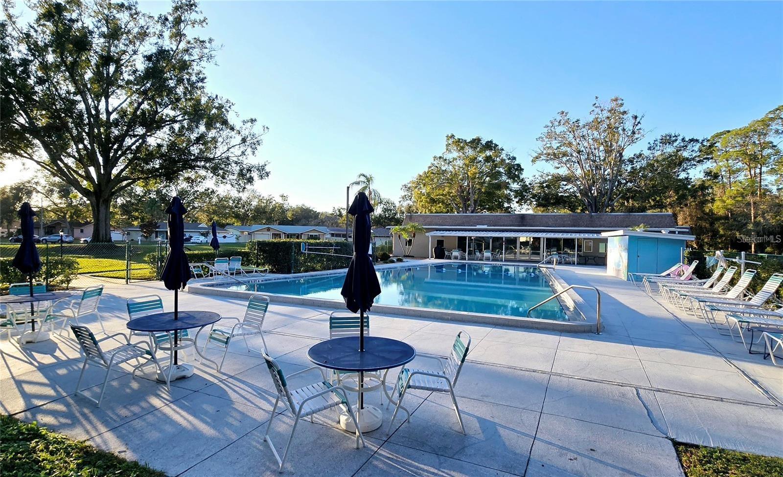 Listing photo id 40 for 811 Helmsman Way