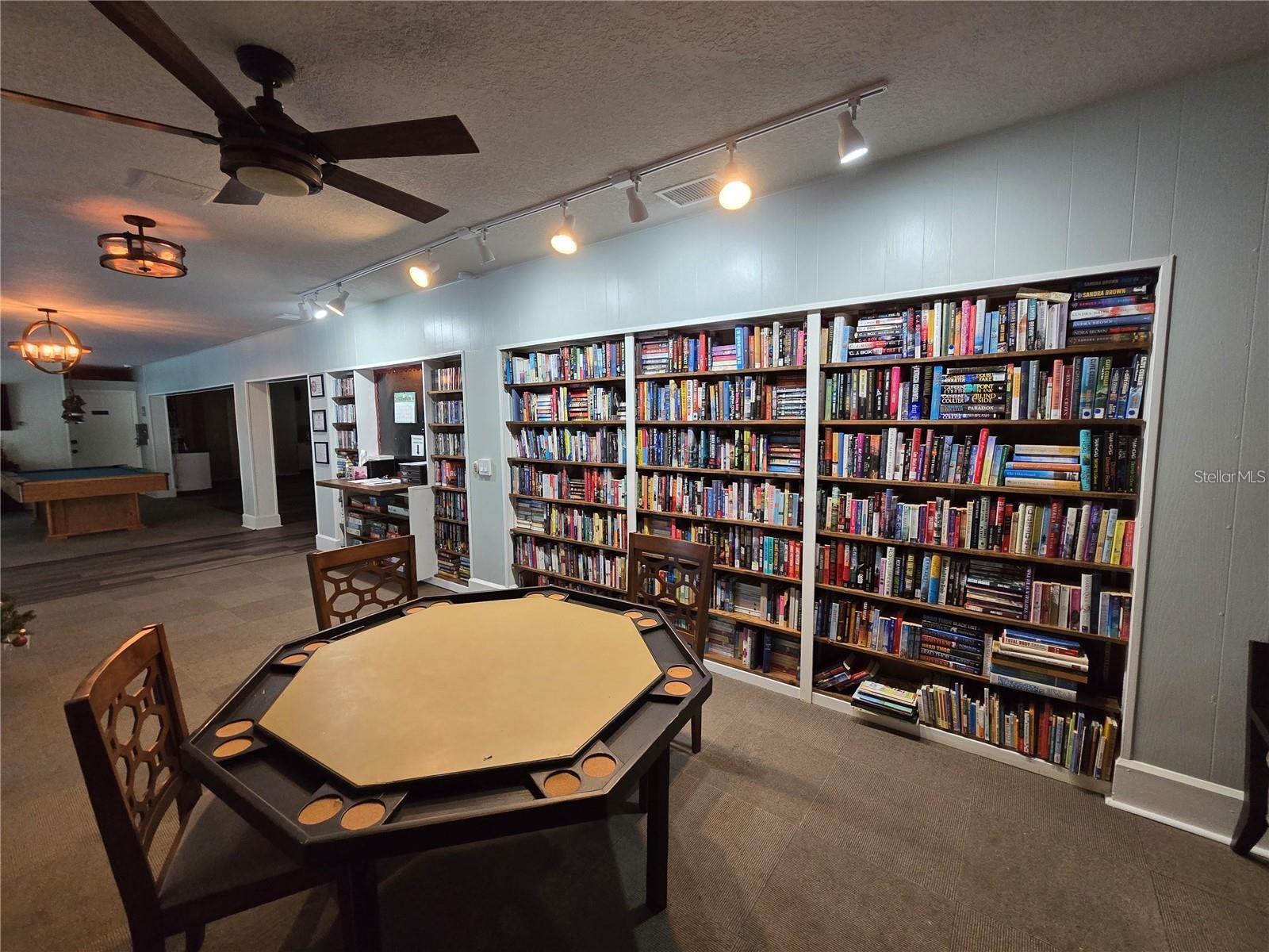 Listing photo id 42 for 811 Helmsman Way