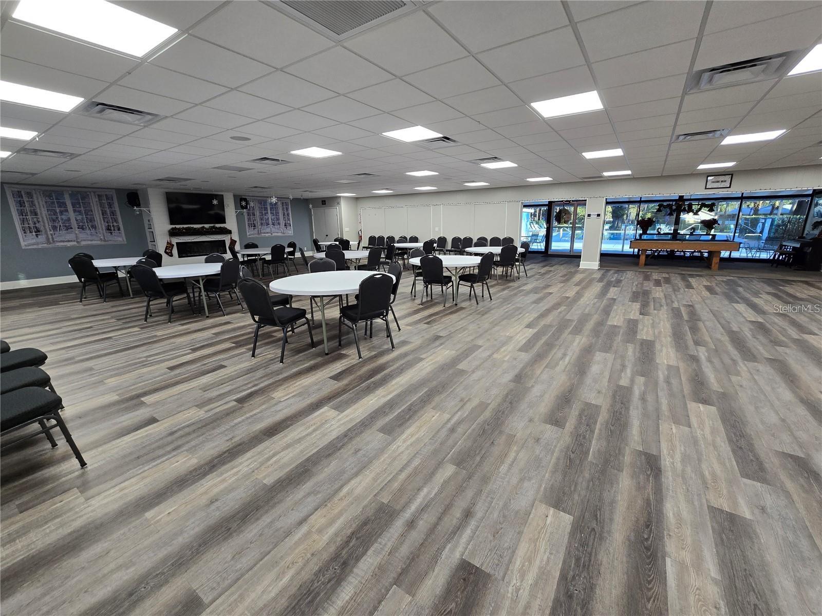 Listing photo id 45 for 811 Helmsman Way