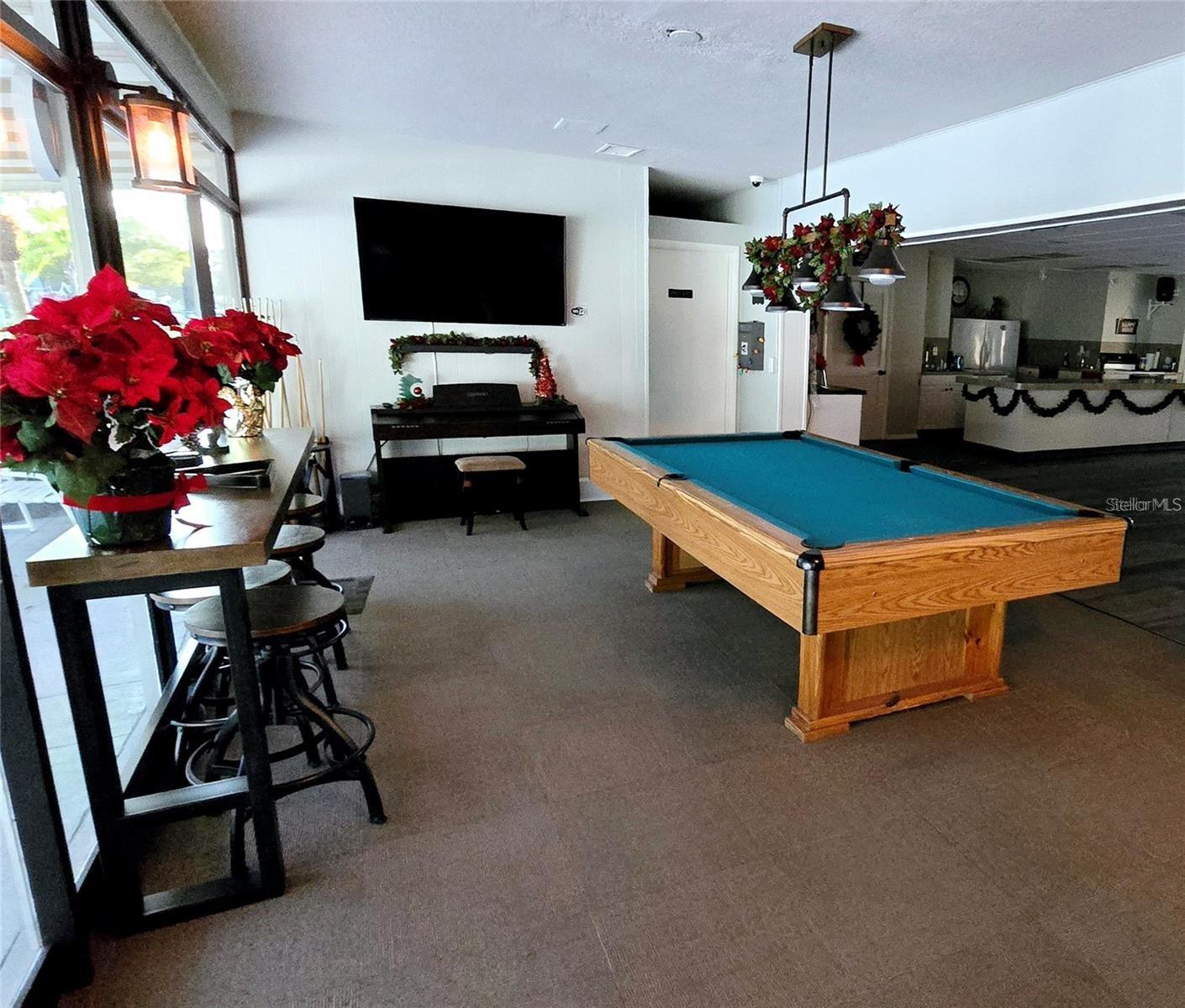 Listing photo id 46 for 811 Helmsman Way