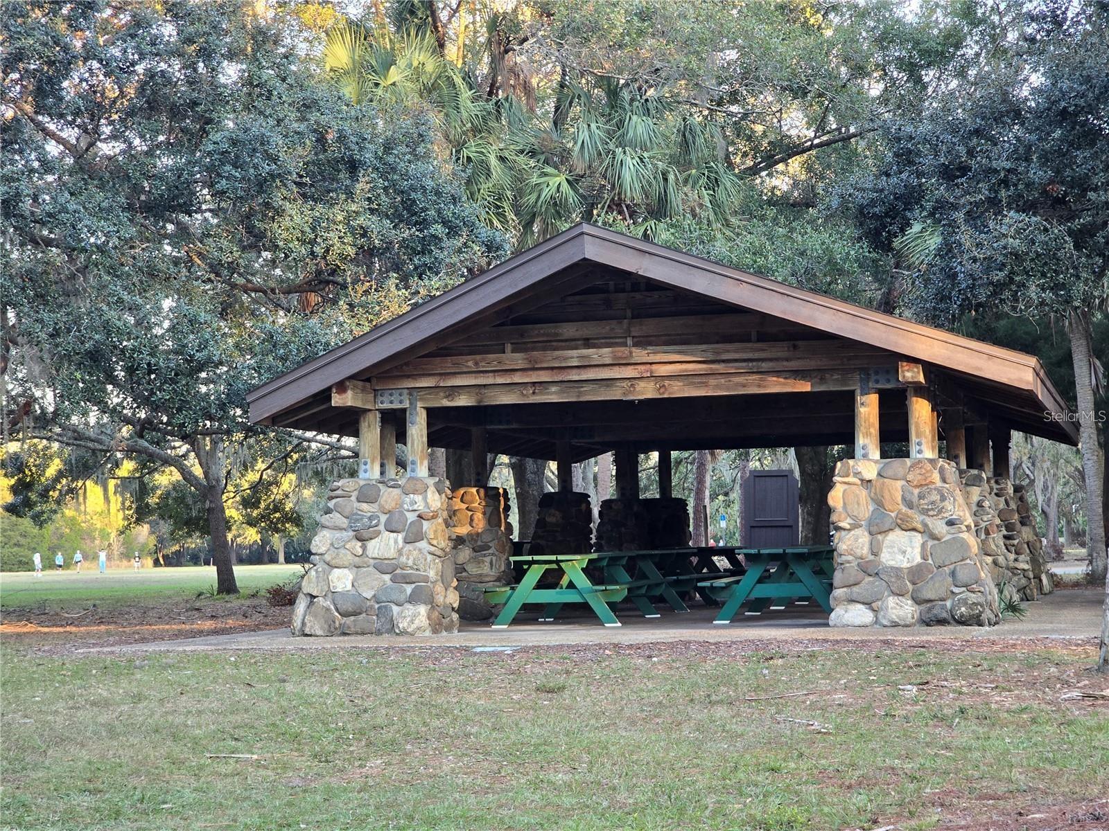 Listing photo id 50 for 811 Helmsman Way