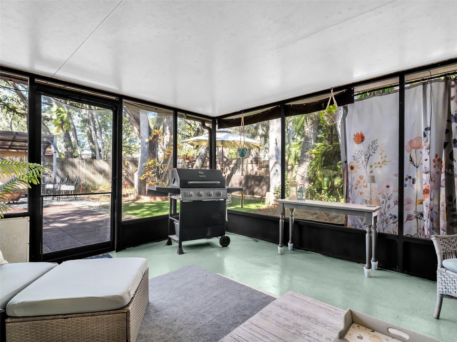 Image 21 of 58 For 2056 Red Cedar Lane E