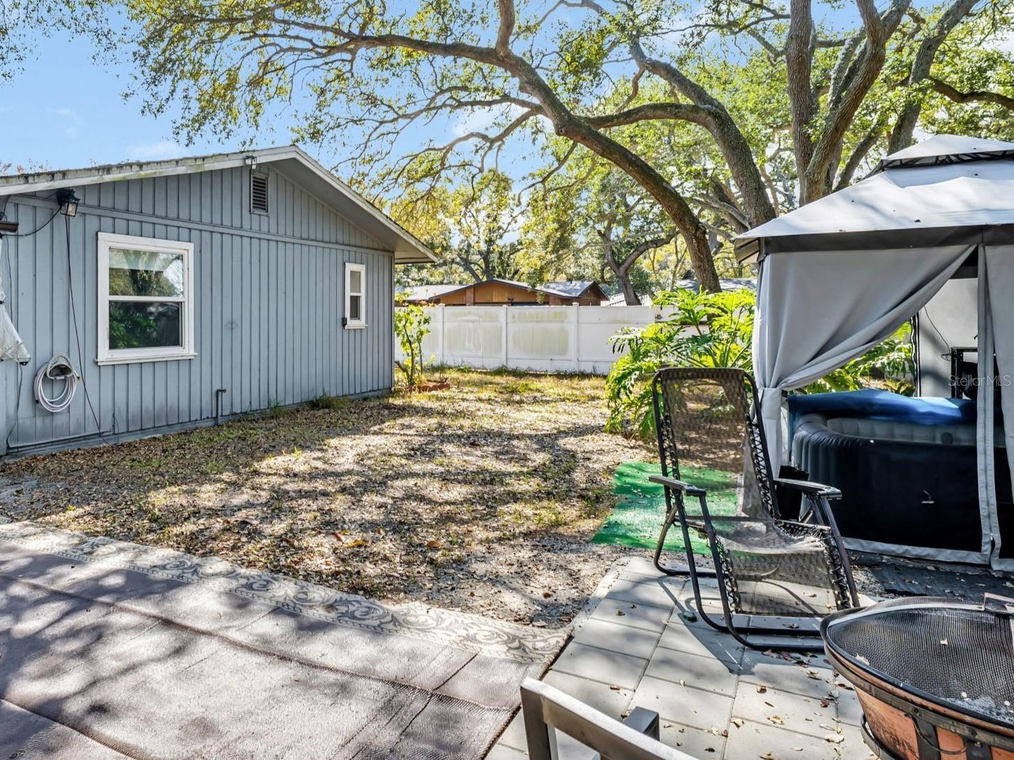 Image 22 of 58 For 2056 Red Cedar Lane E