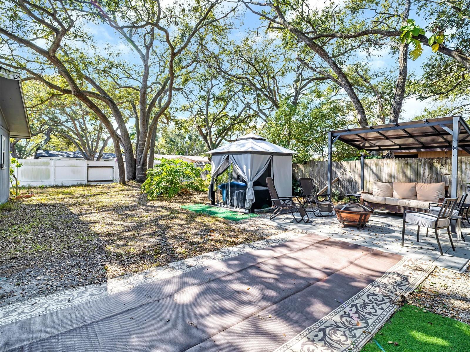 Image 3 of 58 For 2056 Red Cedar Lane E