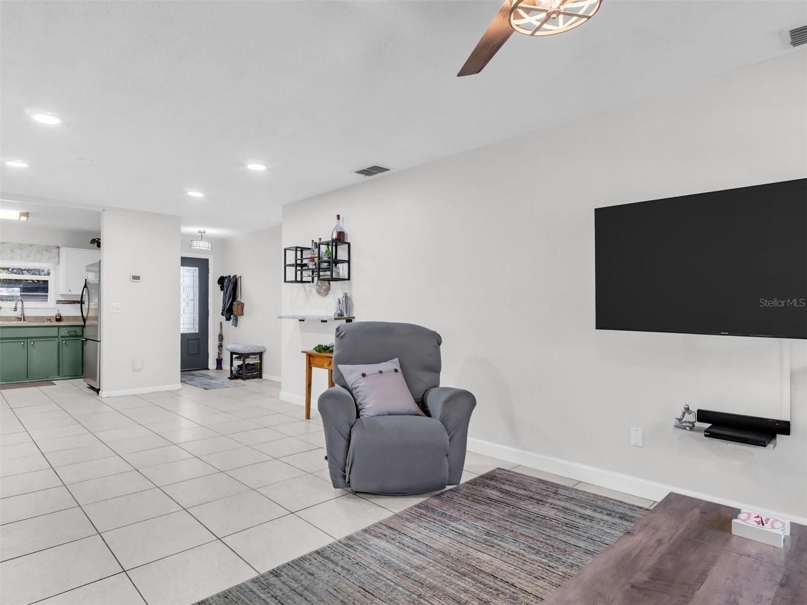 Image 30 of 58 For 2056 Red Cedar Lane E