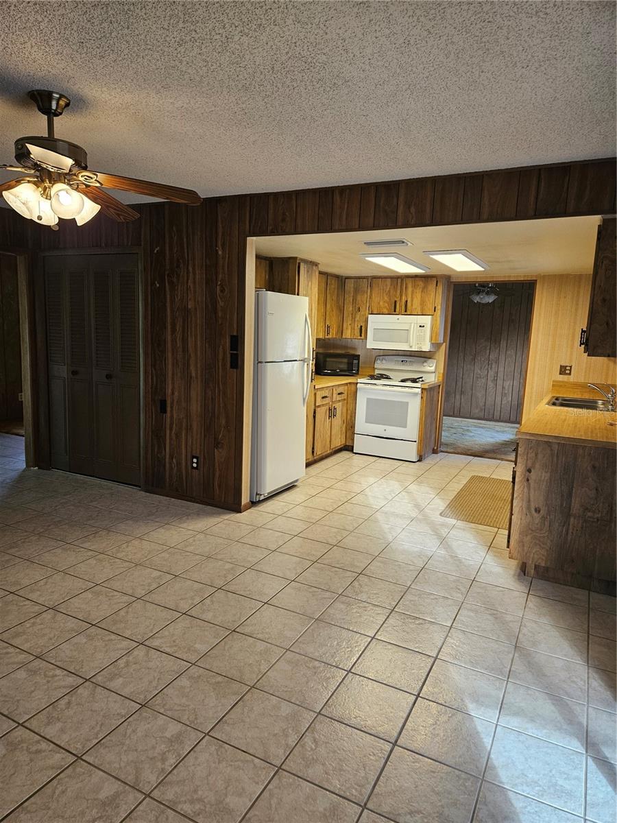 Image 11 of 39 For 10 Tern Place