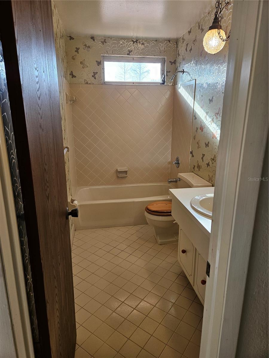 Image 17 of 39 For 10 Tern Place