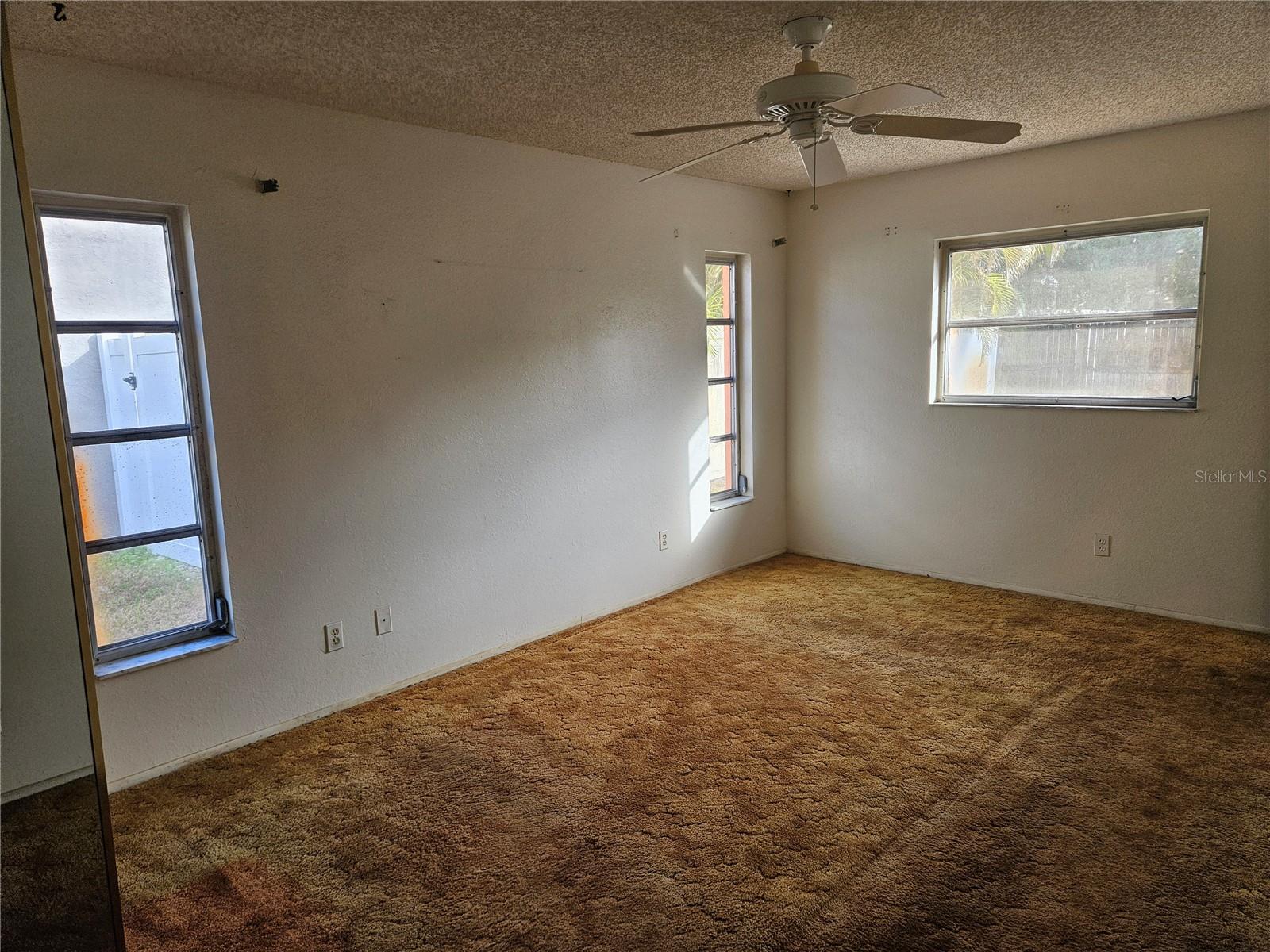 Image 25 of 39 For 10 Tern Place