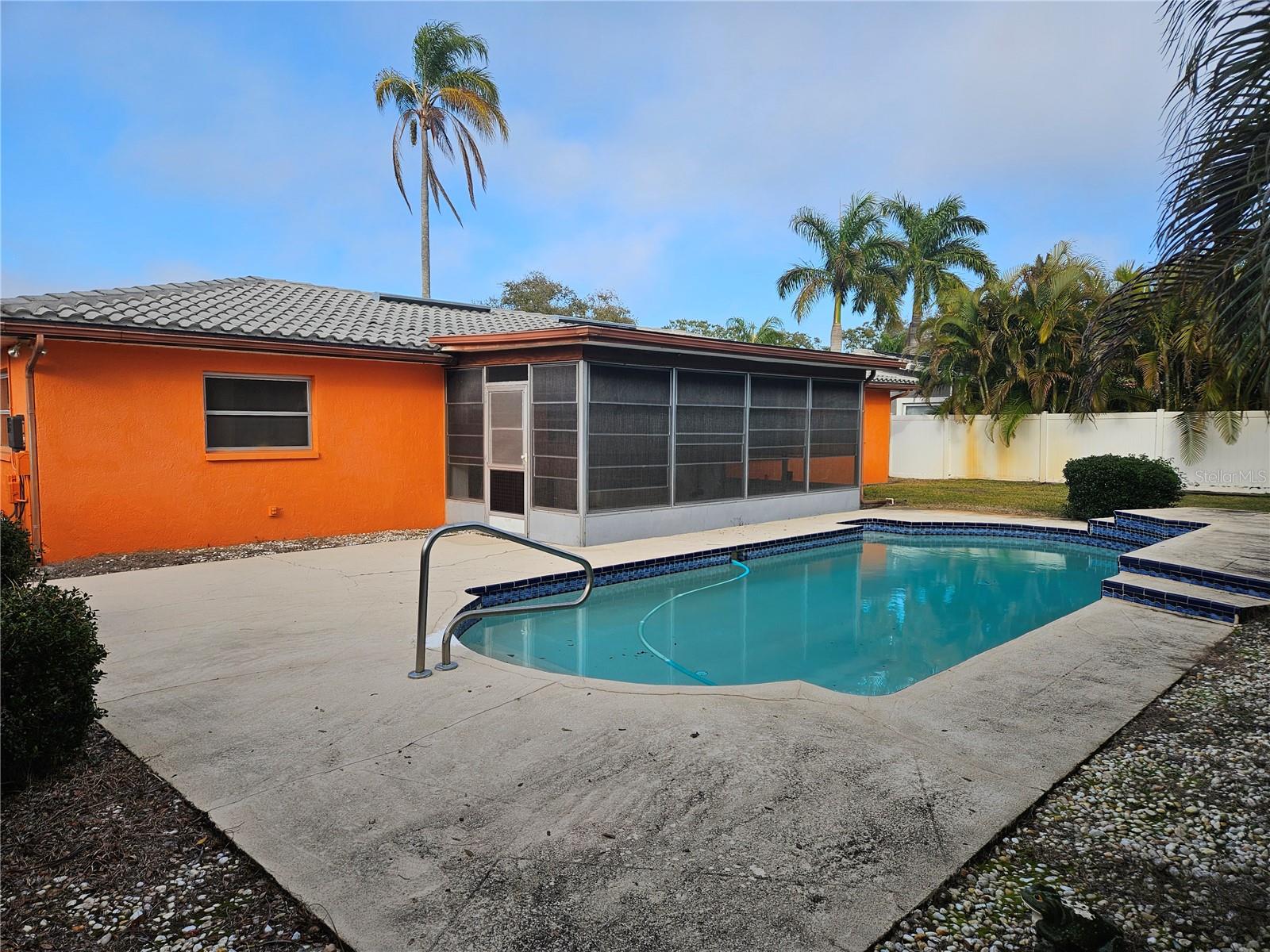 Image 37 of 39 For 10 Tern Place