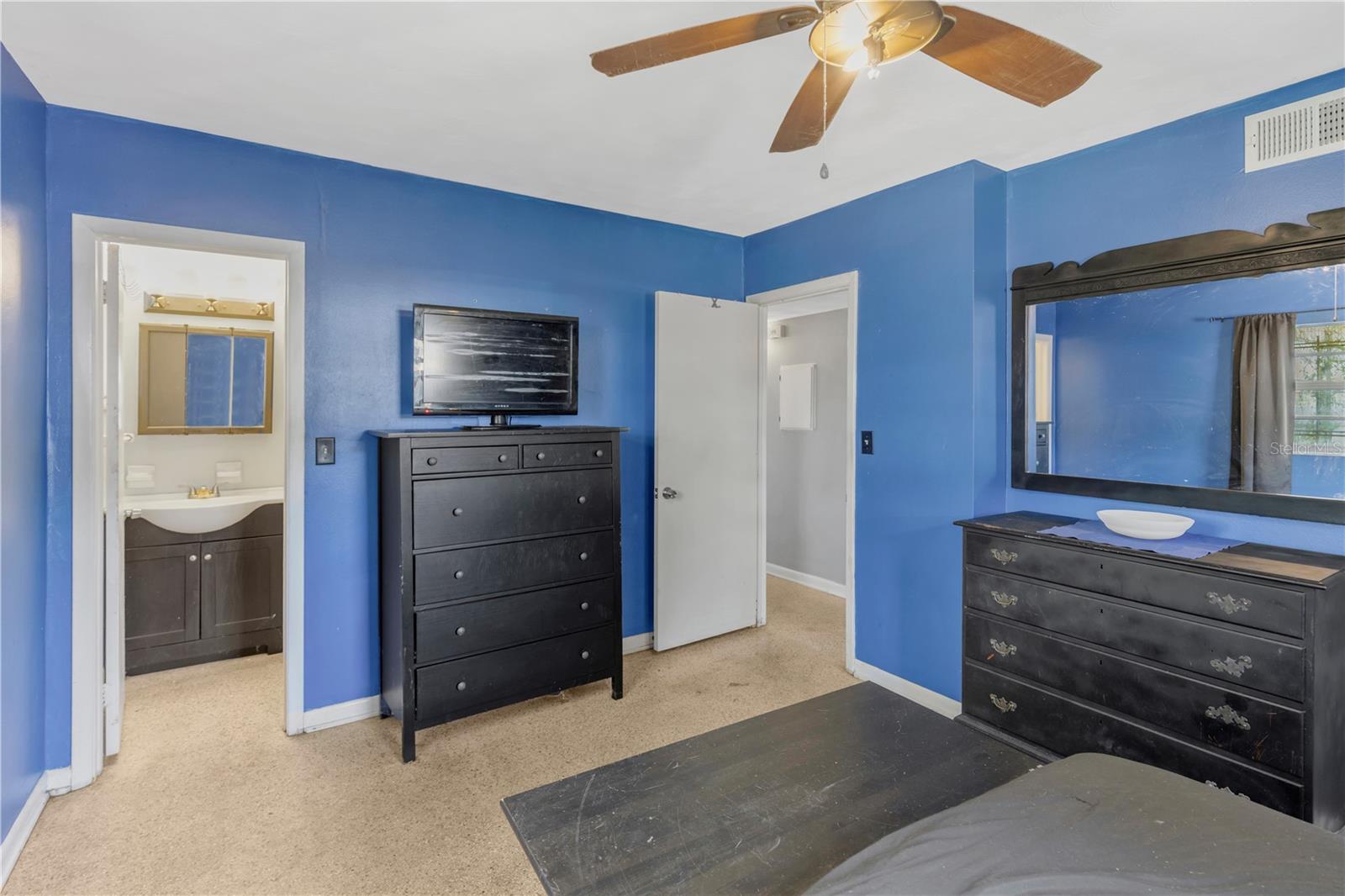 Image 19 of 33 For 310 Kenmore Road