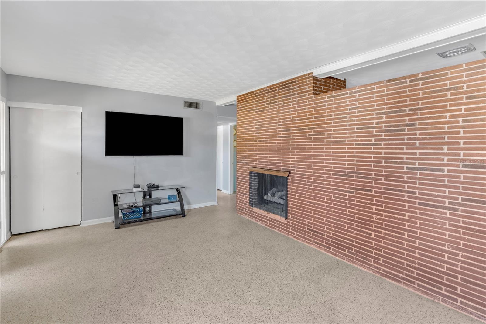 Image 4 of 33 For 310 Kenmore Road