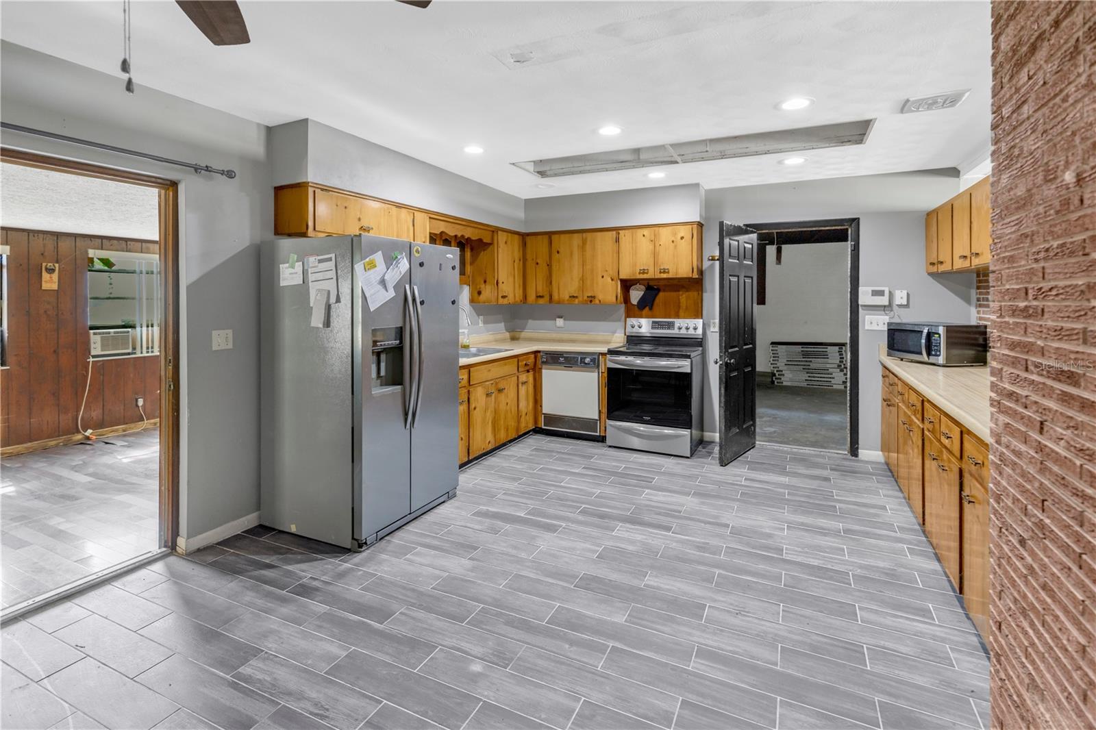 Image 9 of 33 For 310 Kenmore Road