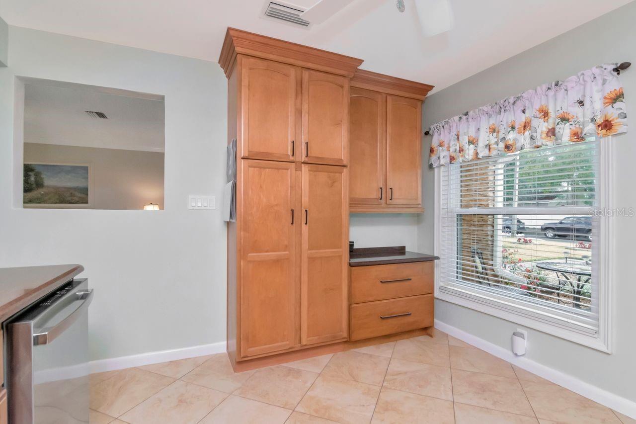 Image 12 of 51 For 17604 Fallowfield Drive