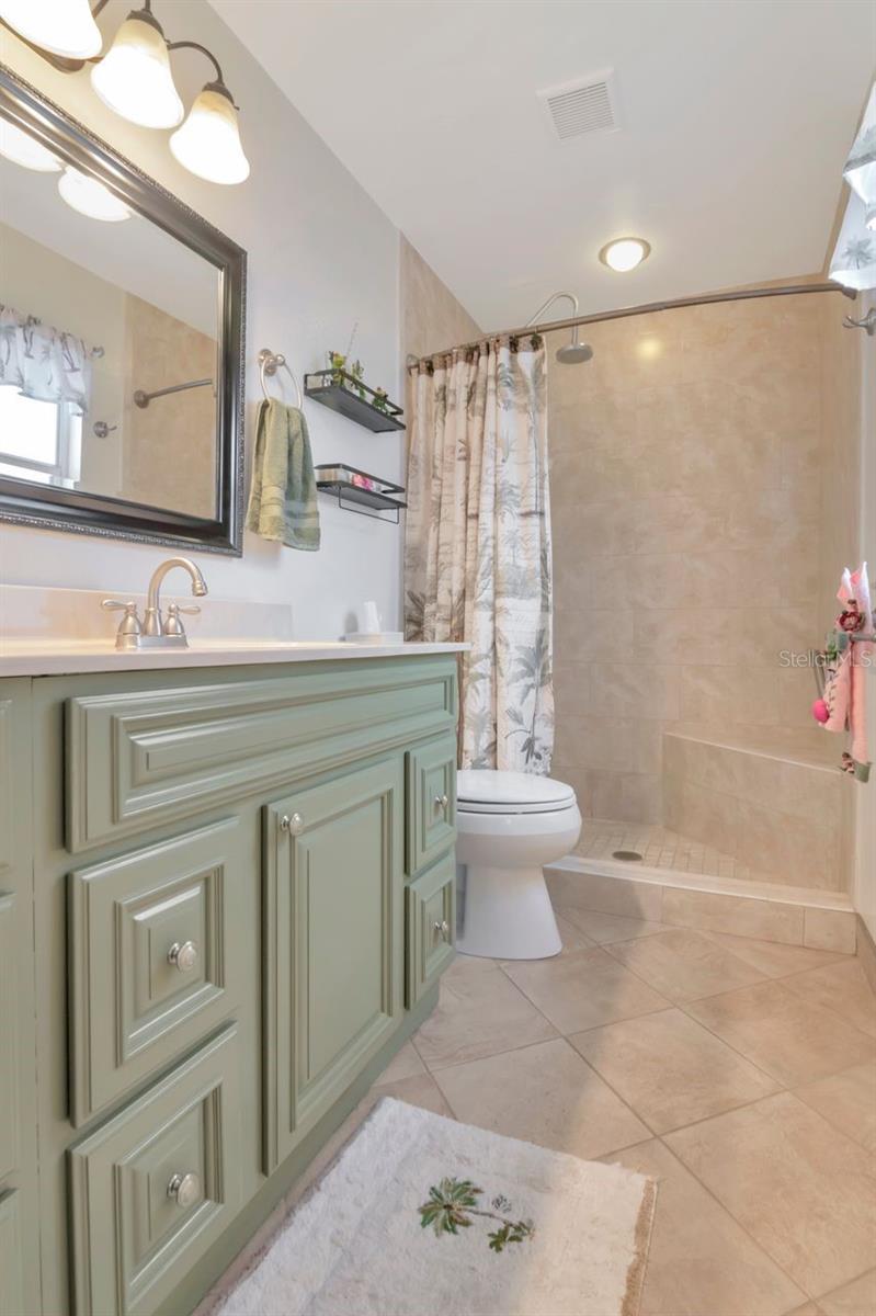 Image 20 of 51 For 17604 Fallowfield Drive