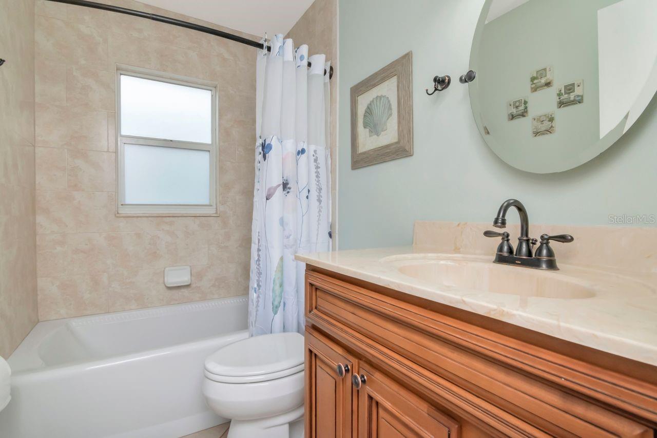 Image 22 of 51 For 17604 Fallowfield Drive