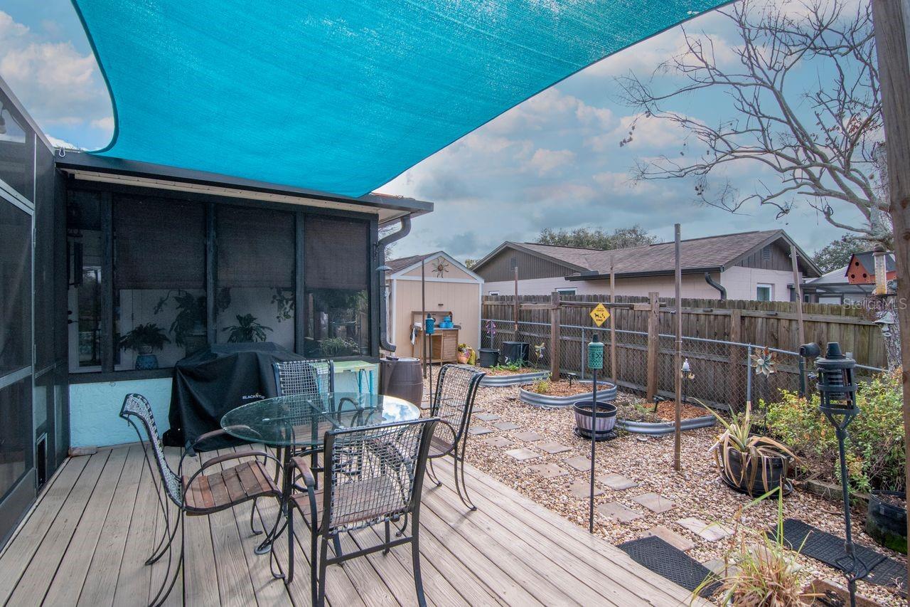 Image 32 of 51 For 17604 Fallowfield Drive