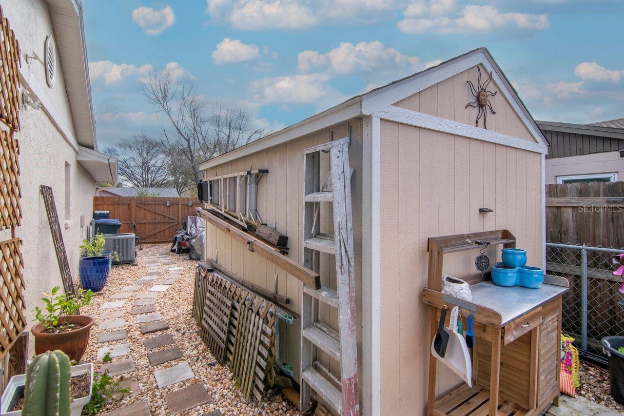 Image 33 of 51 For 17604 Fallowfield Drive