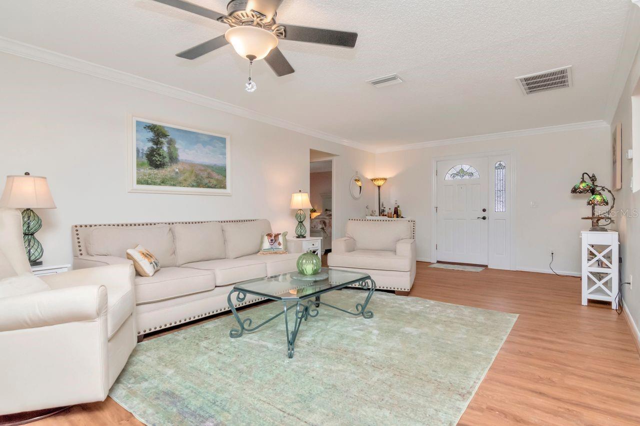 Image 4 of 51 For 17604 Fallowfield Drive