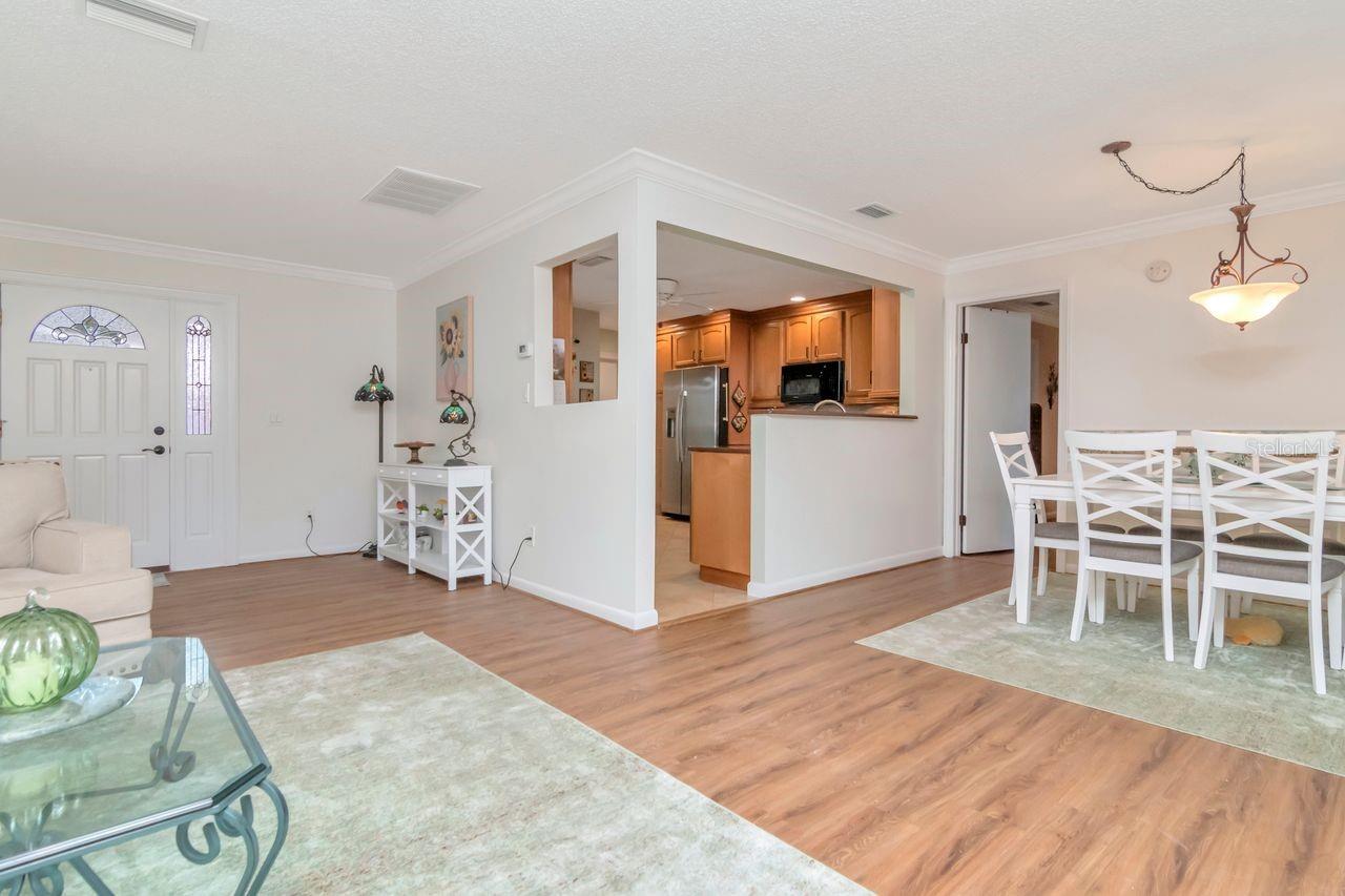 Image 6 of 51 For 17604 Fallowfield Drive