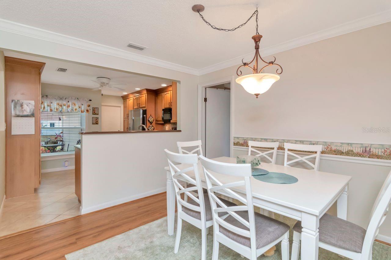 Image 9 of 51 For 17604 Fallowfield Drive