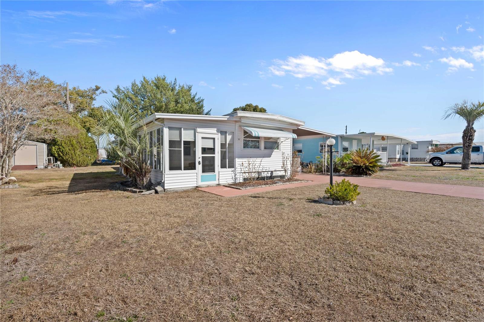 Image 5 of 57 For 37229 Sandra Avenue