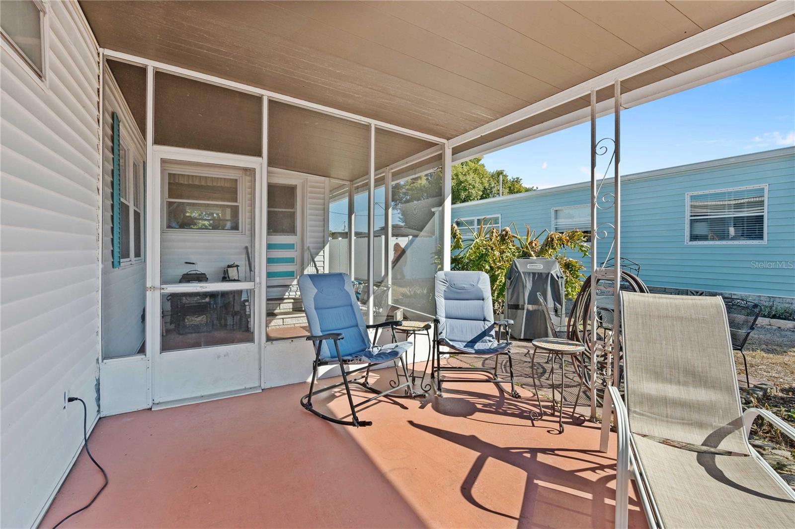 Image 6 of 57 For 37229 Sandra Avenue