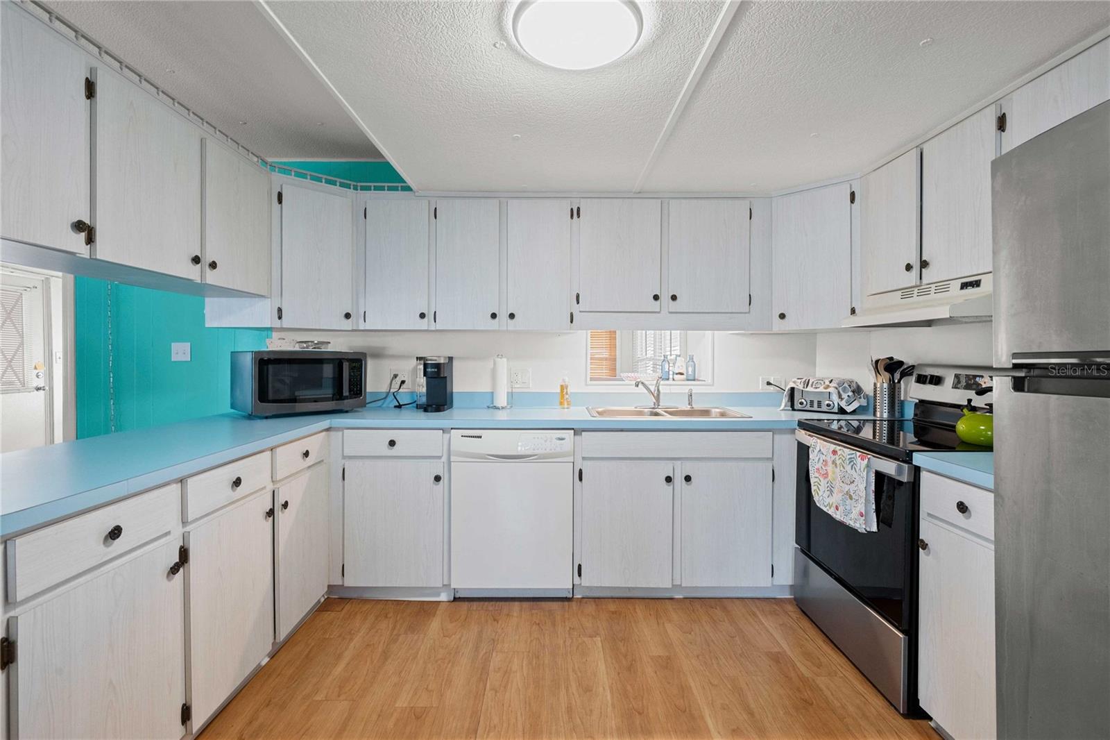 Image 7 of 57 For 37229 Sandra Avenue