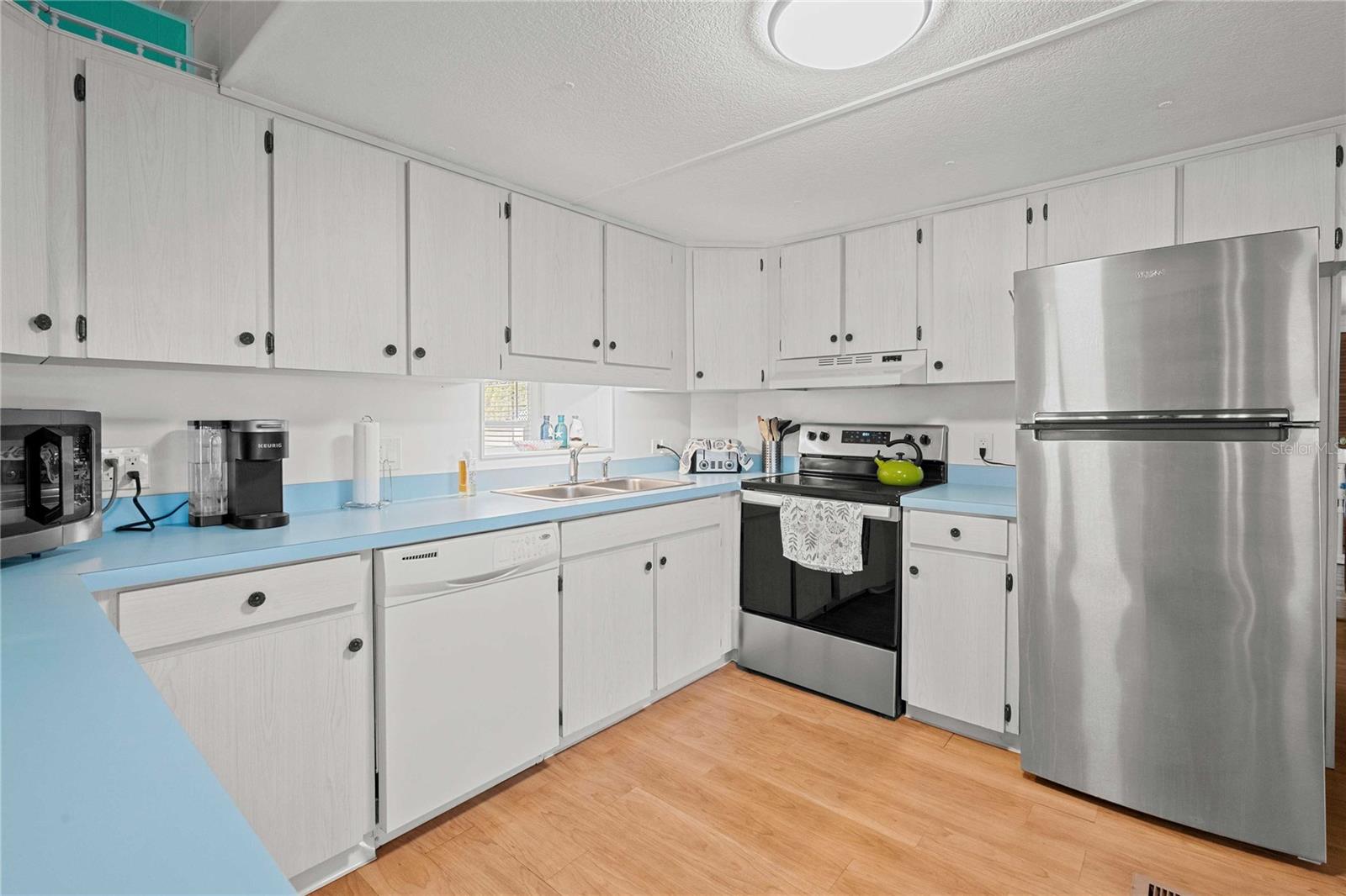 Image 8 of 57 For 37229 Sandra Avenue